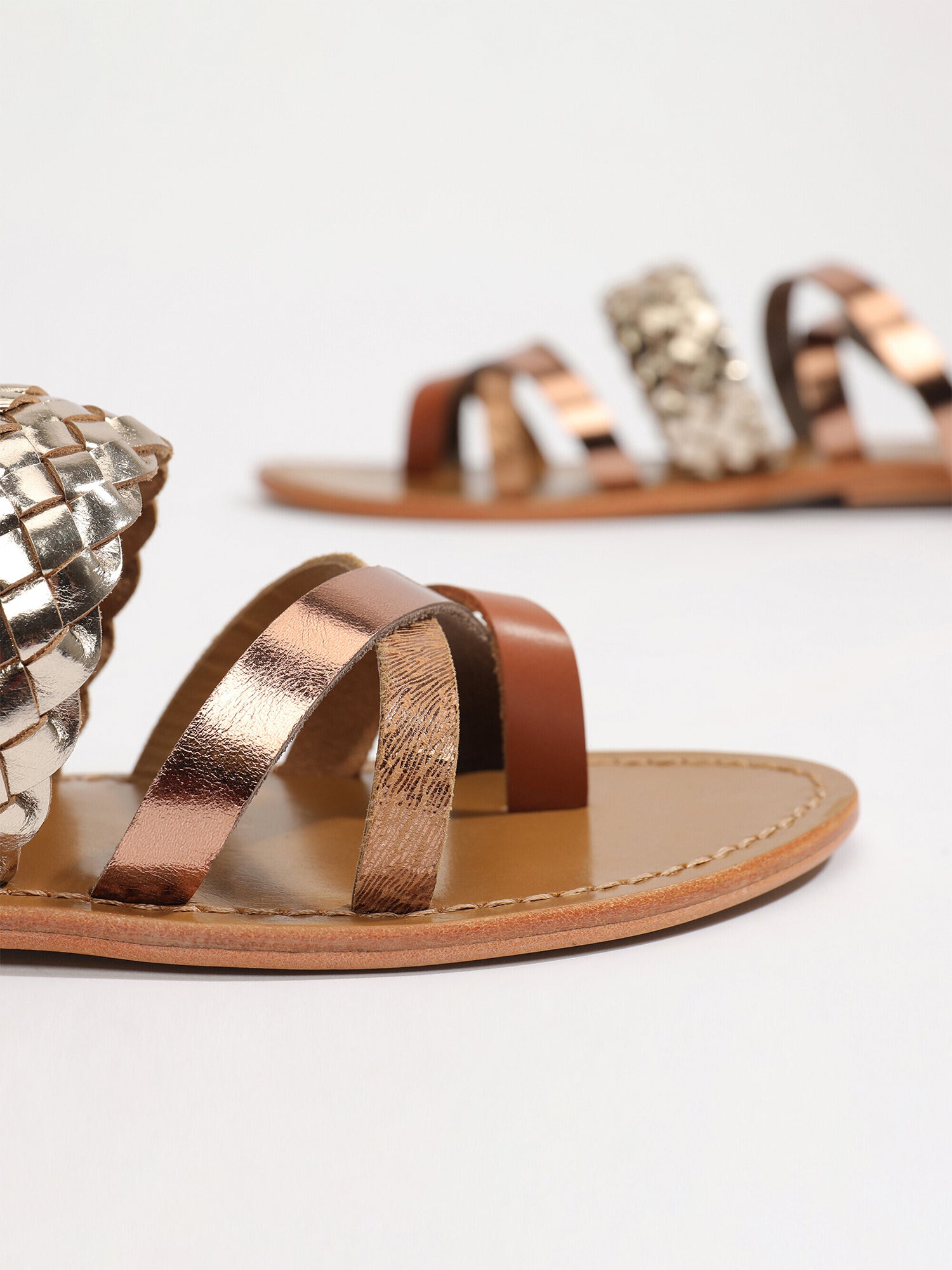 COLORATA sandales bracelet de cheville en cuir brun, bronze et or