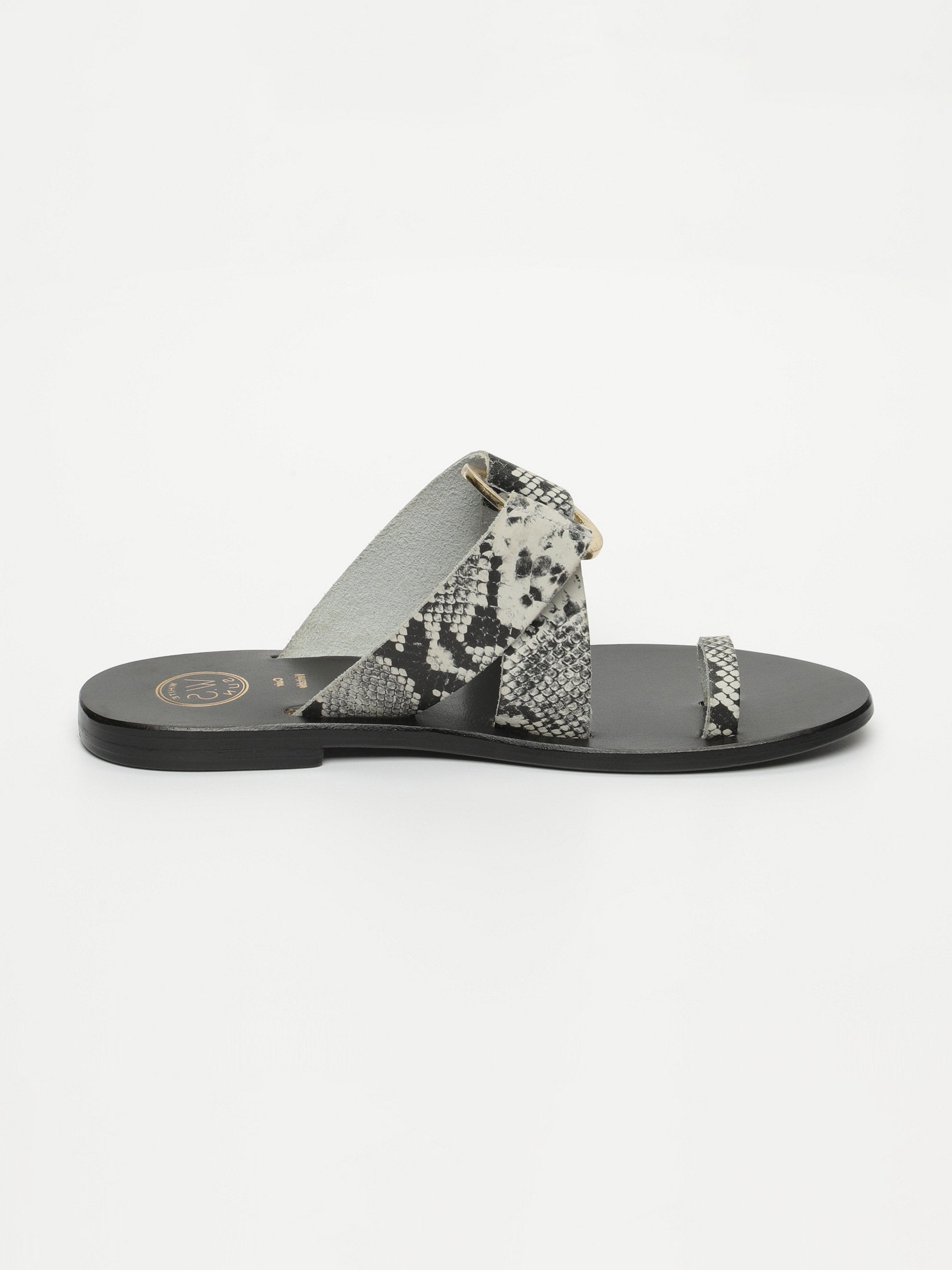 EMRATI sandales en cuir serpent noir et blanc