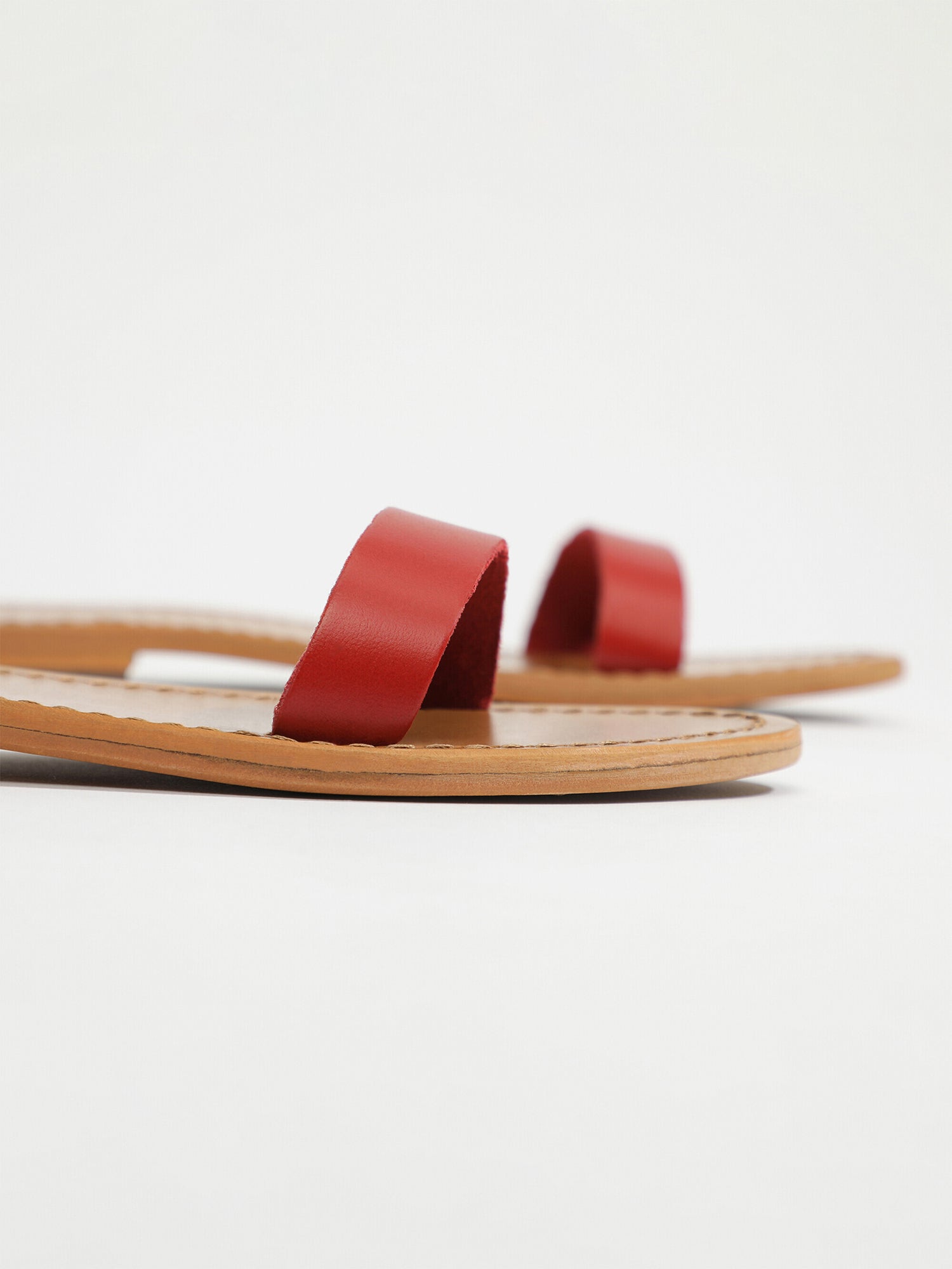 CAVALIERS sandales bracelet de cheville en cuir rouge