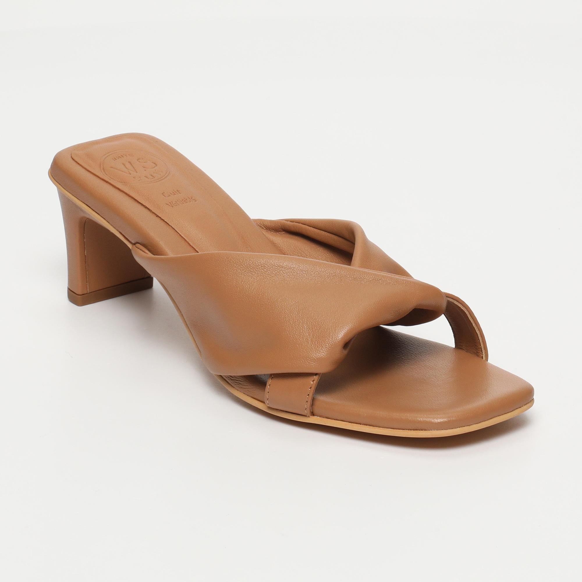 AHOMA mules talon en cuir brun clair