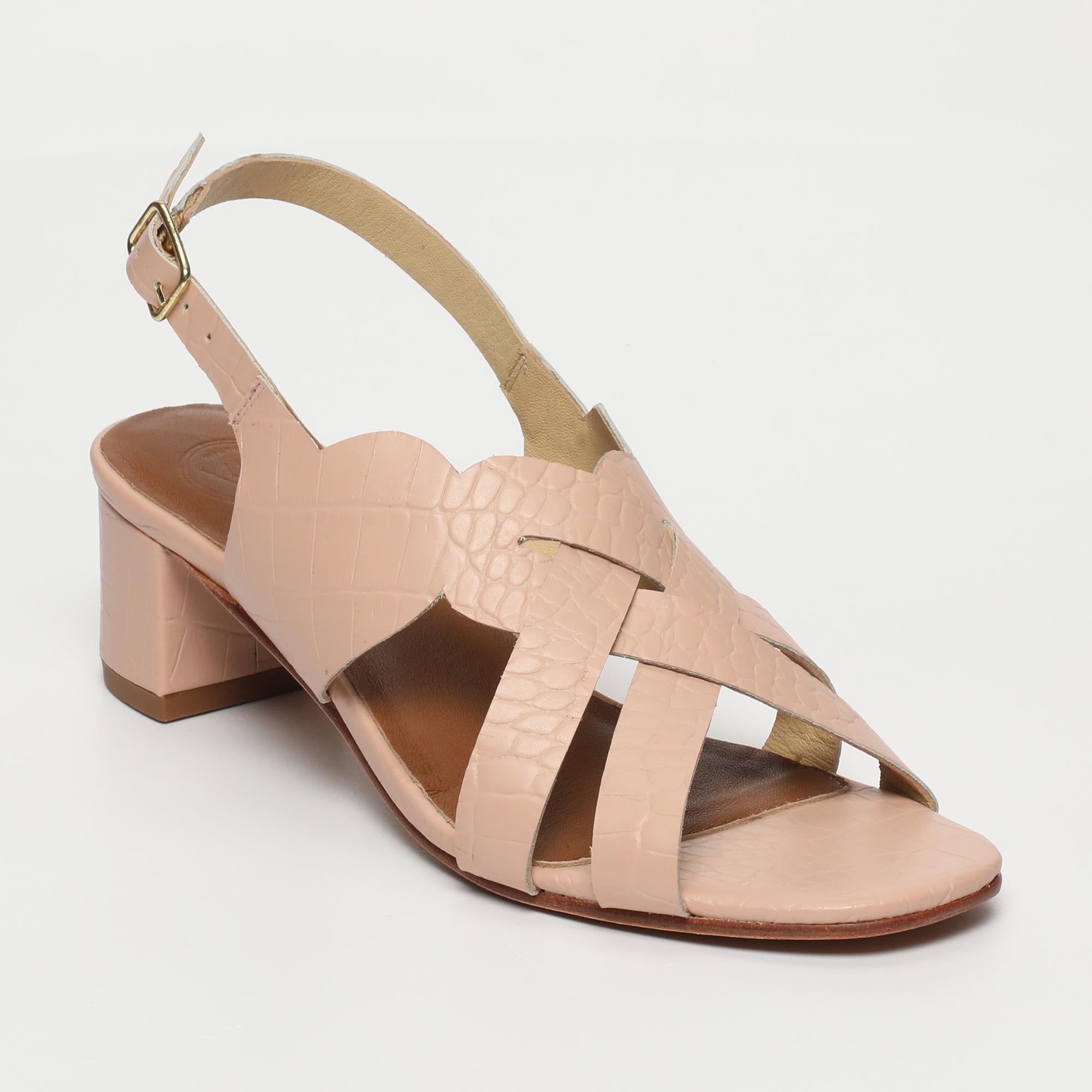 DEEPANJALI sandales en cuir croco nude