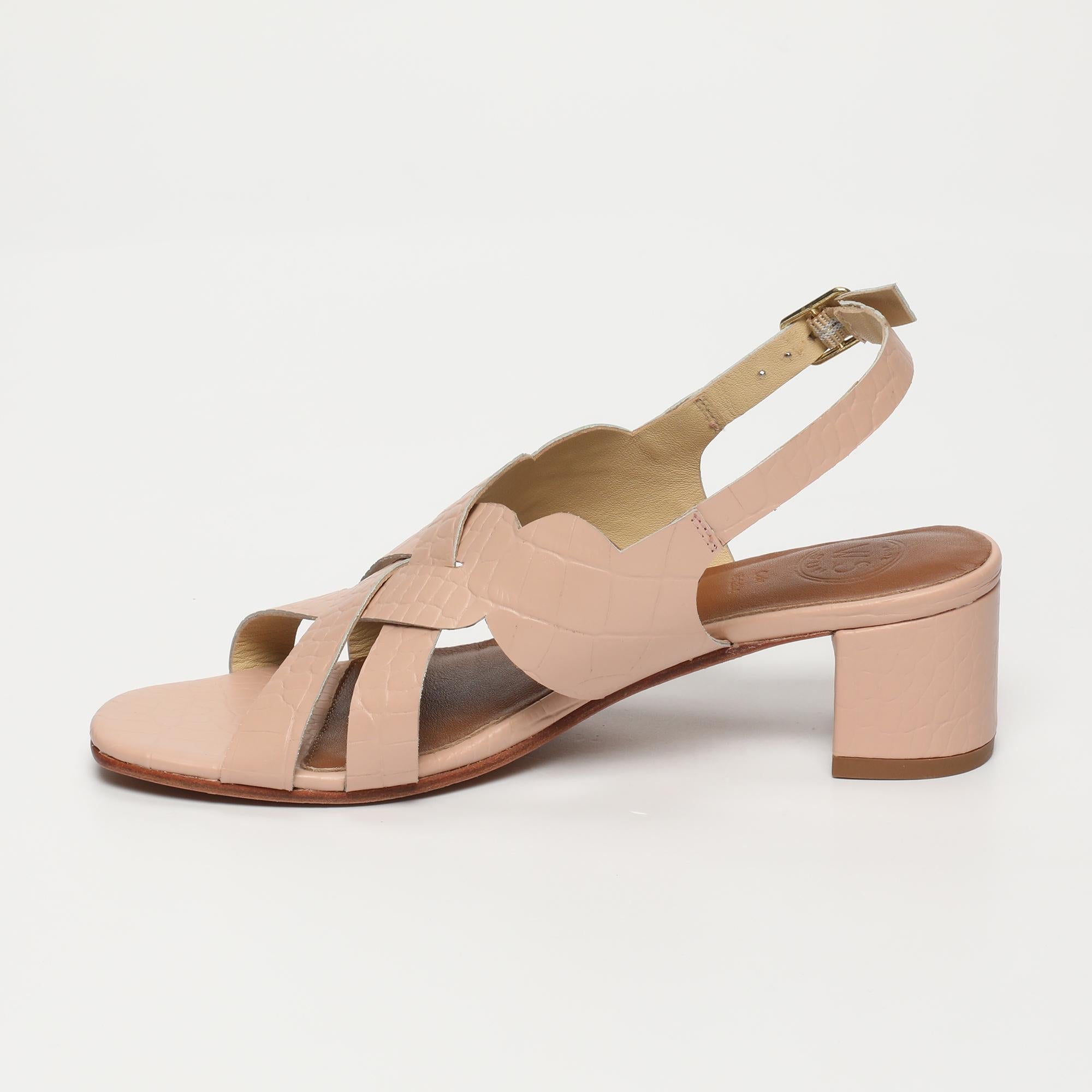 DEEPANJALI sandales en cuir croco nude