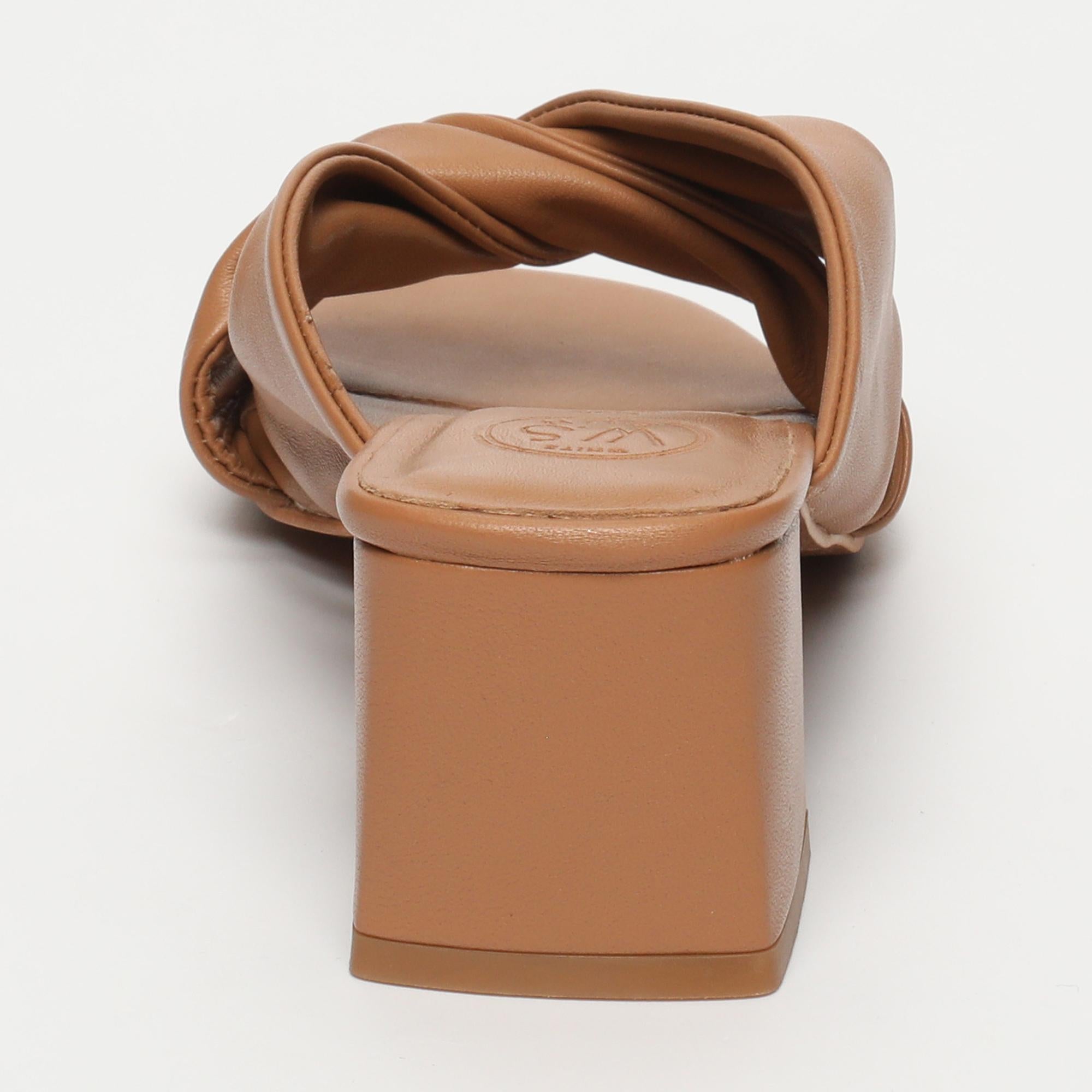 DEVAKI mules talon en cuir brun clair
