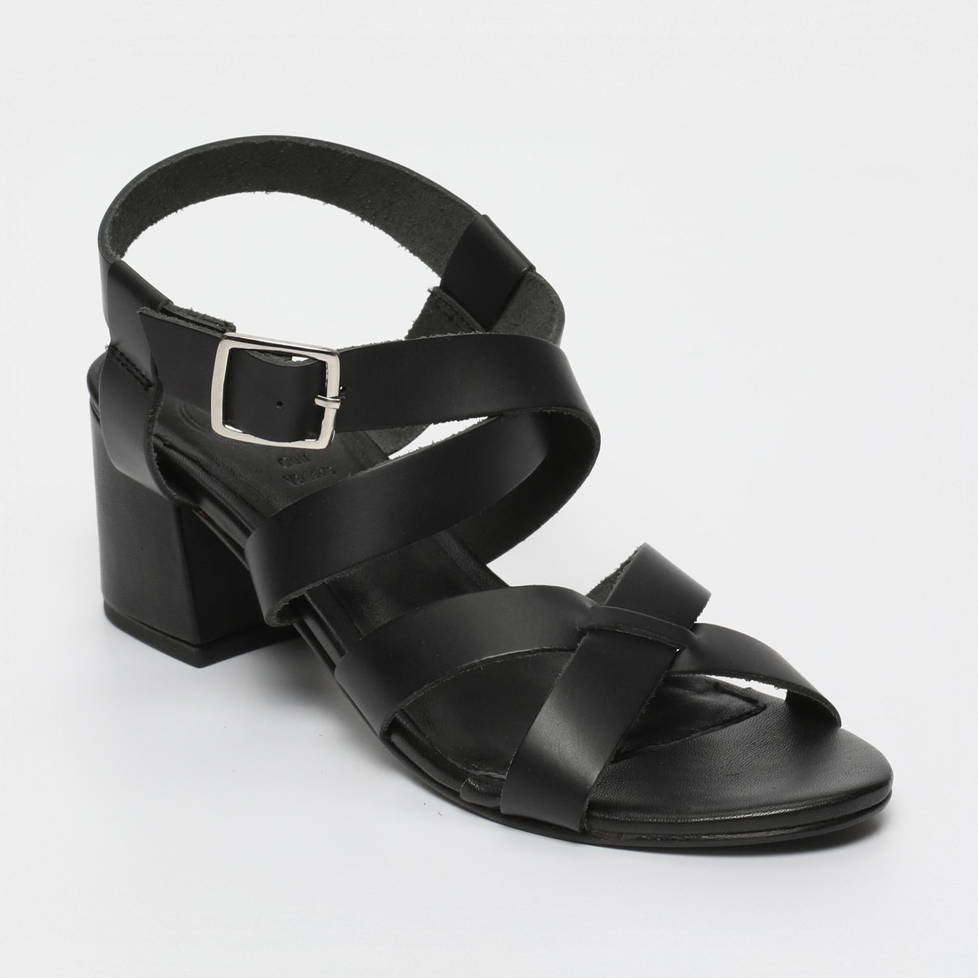 DHANASHRI sandales talon en cuir noir