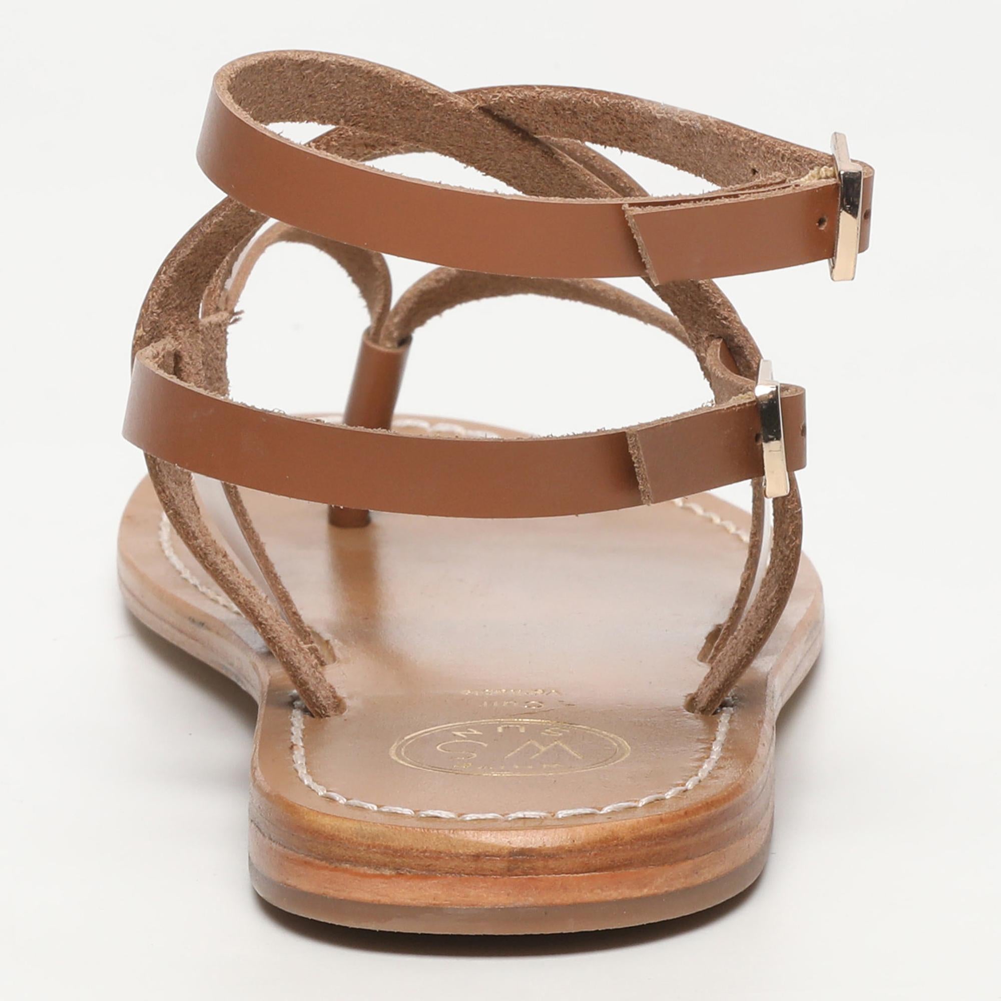 LERIDA sandales spartiates entre doigt en cuir camel