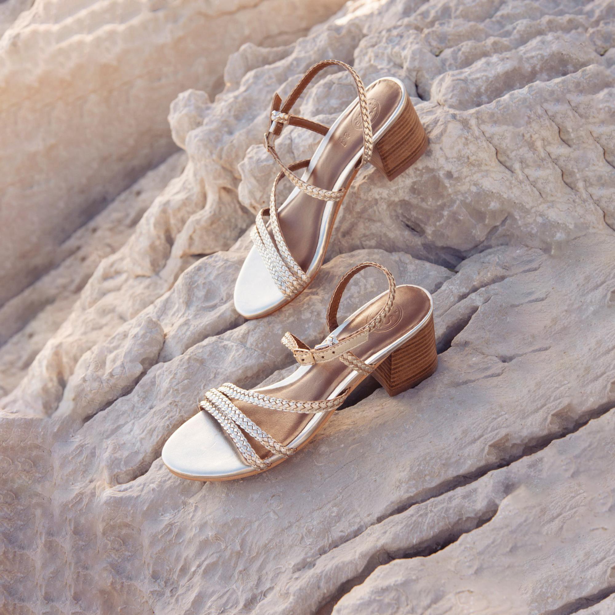 MAHA sandales talon tresse en cuir or