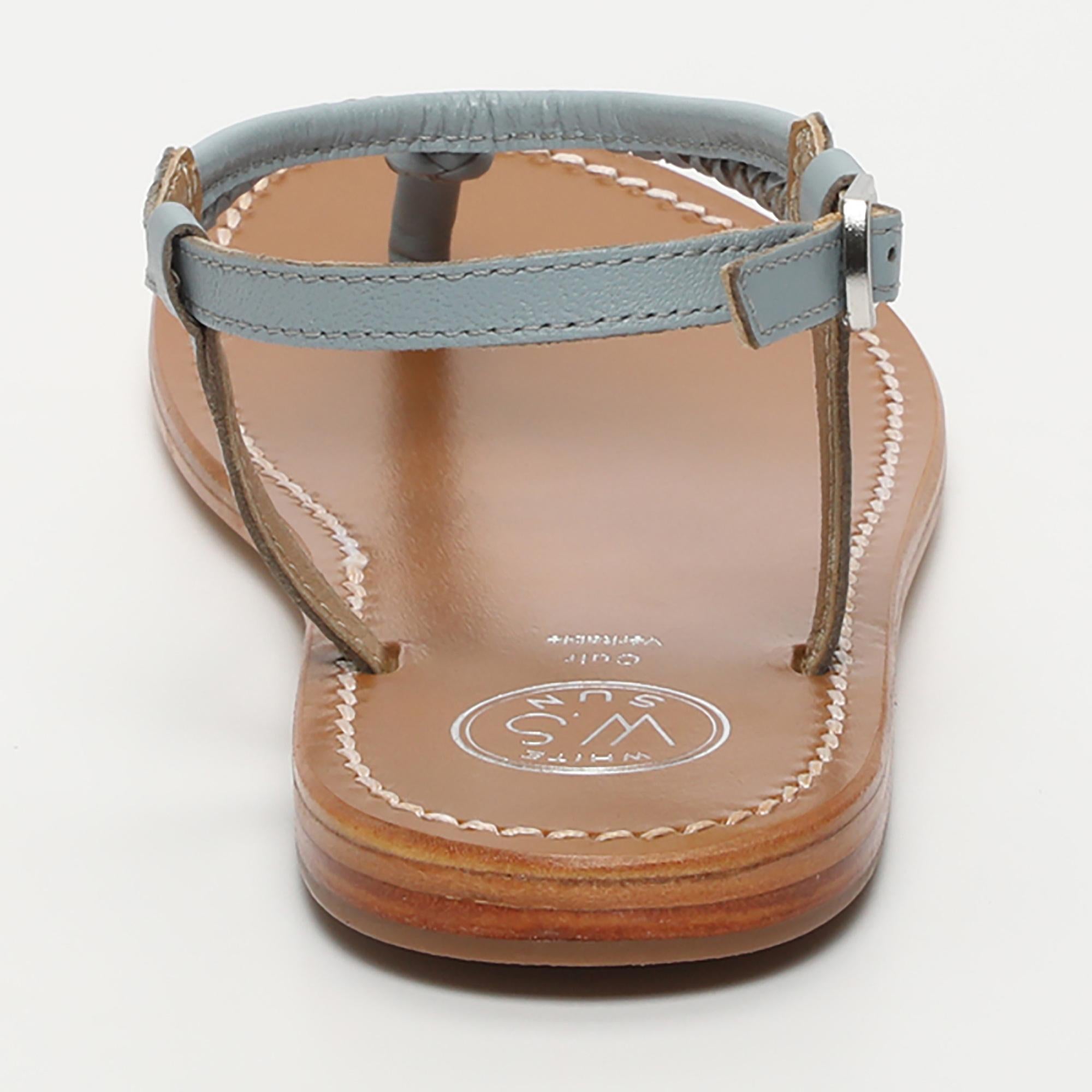 PAZ sandales entre doigt en cuir bleu clair