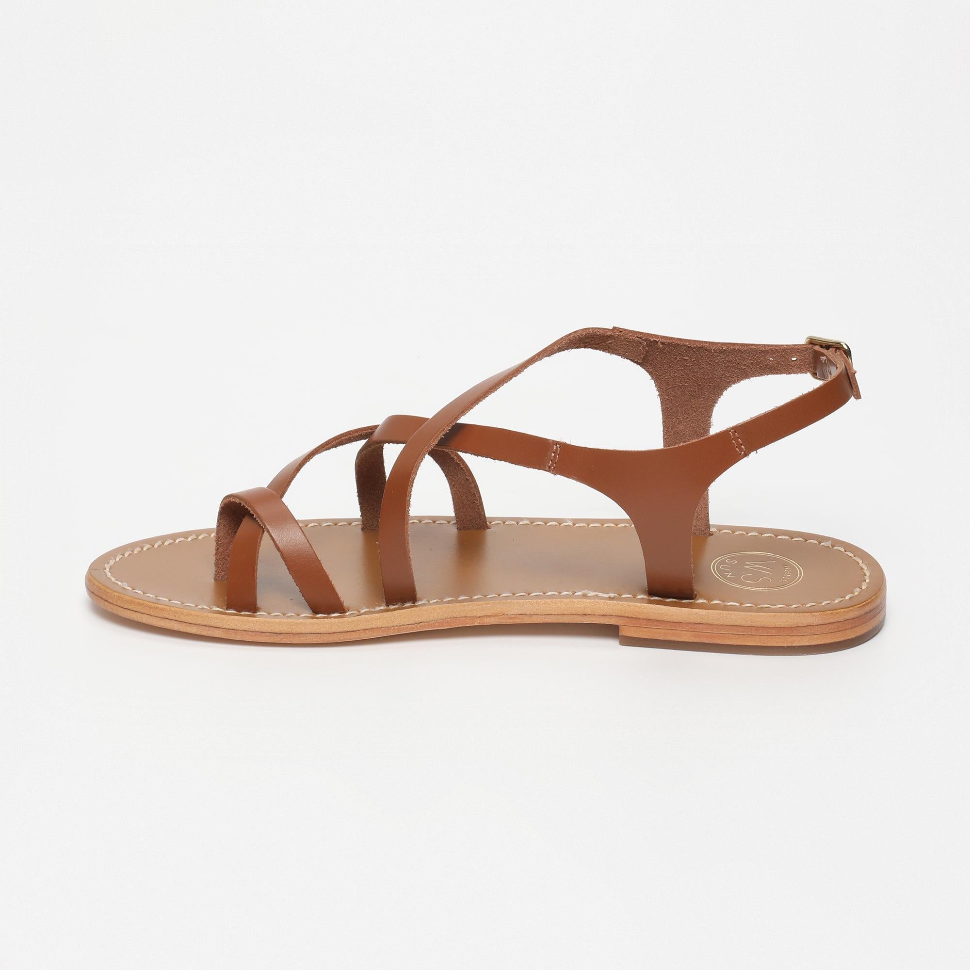 TOBY sandales entre doigt en cuir camel