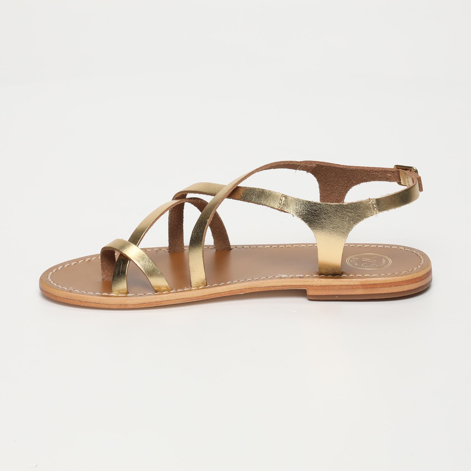 TOBY sandales entre doigt en cuir or foncé