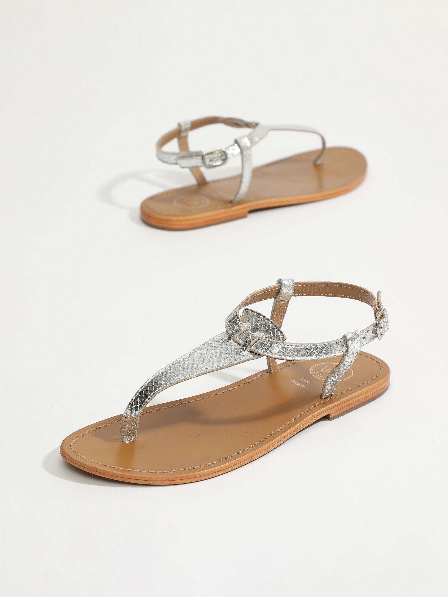 BULLA sandales entre doigt en cuir serpent argent