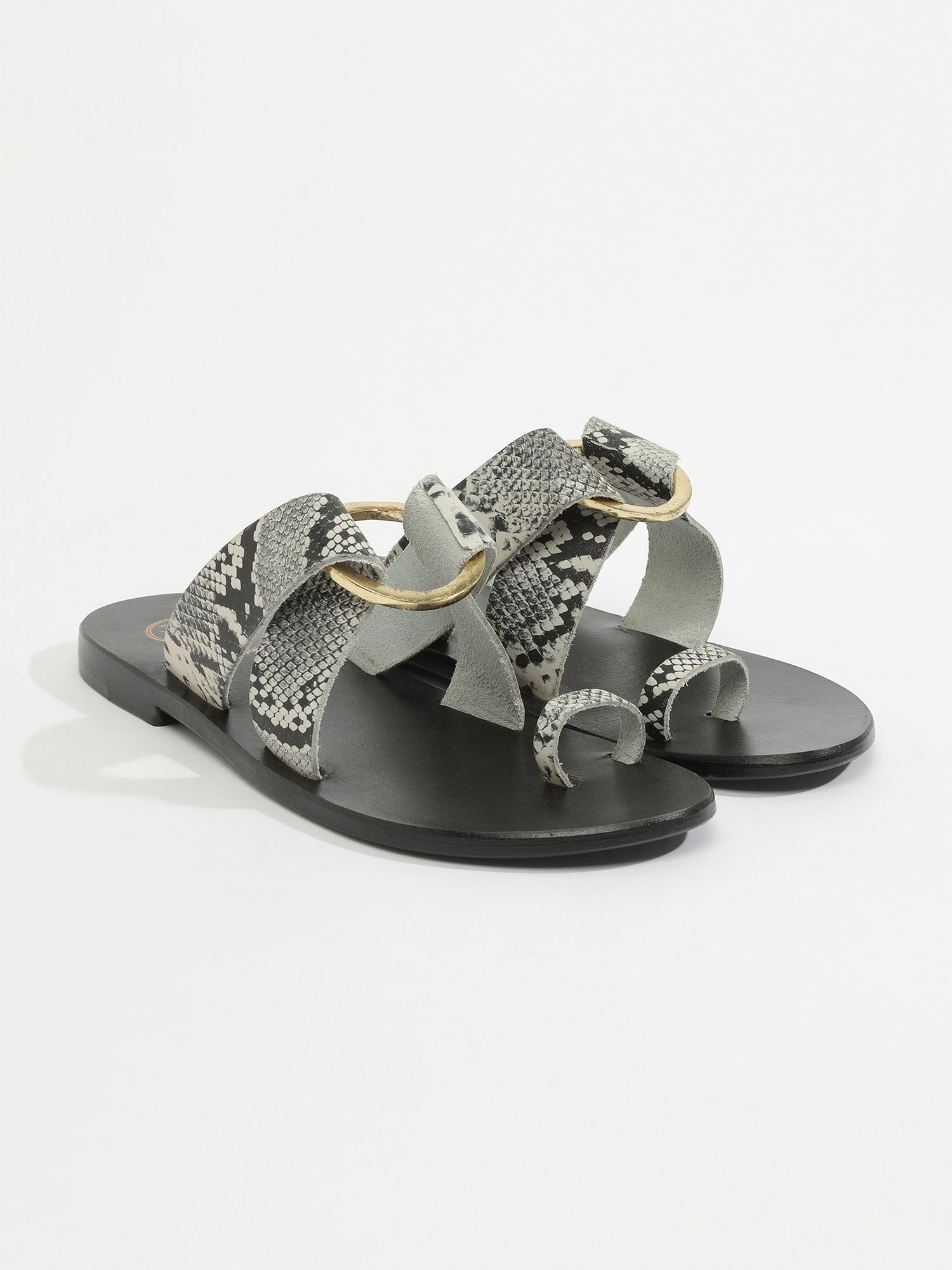 EMRATI sandales en cuir serpent noir et blanc