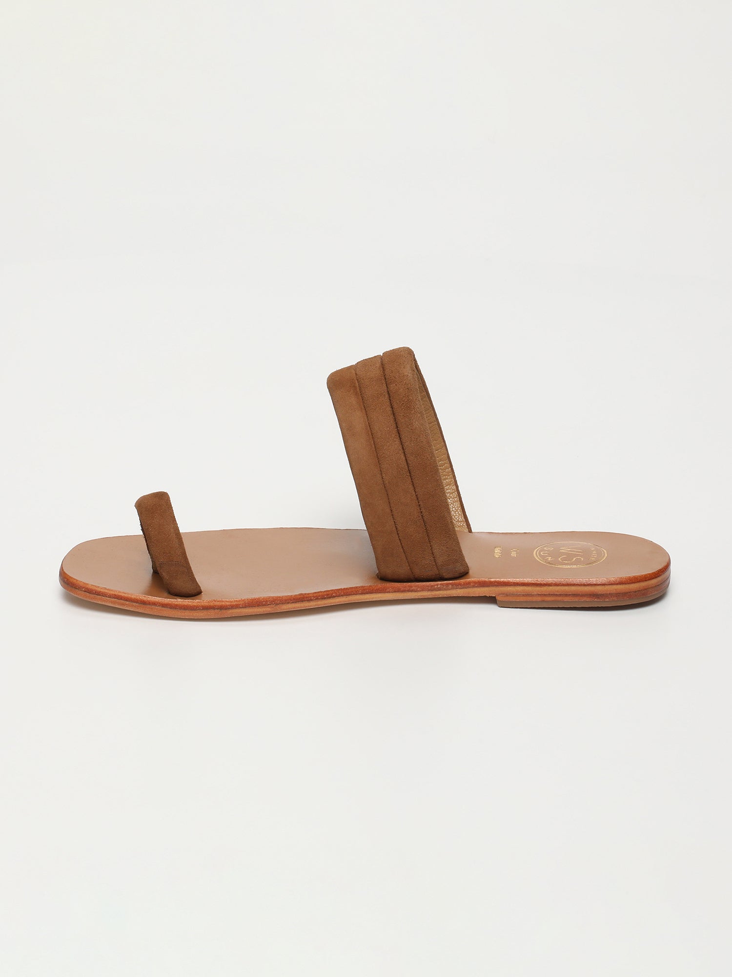 MILLU mules entre doigt matelassées en cuir camel