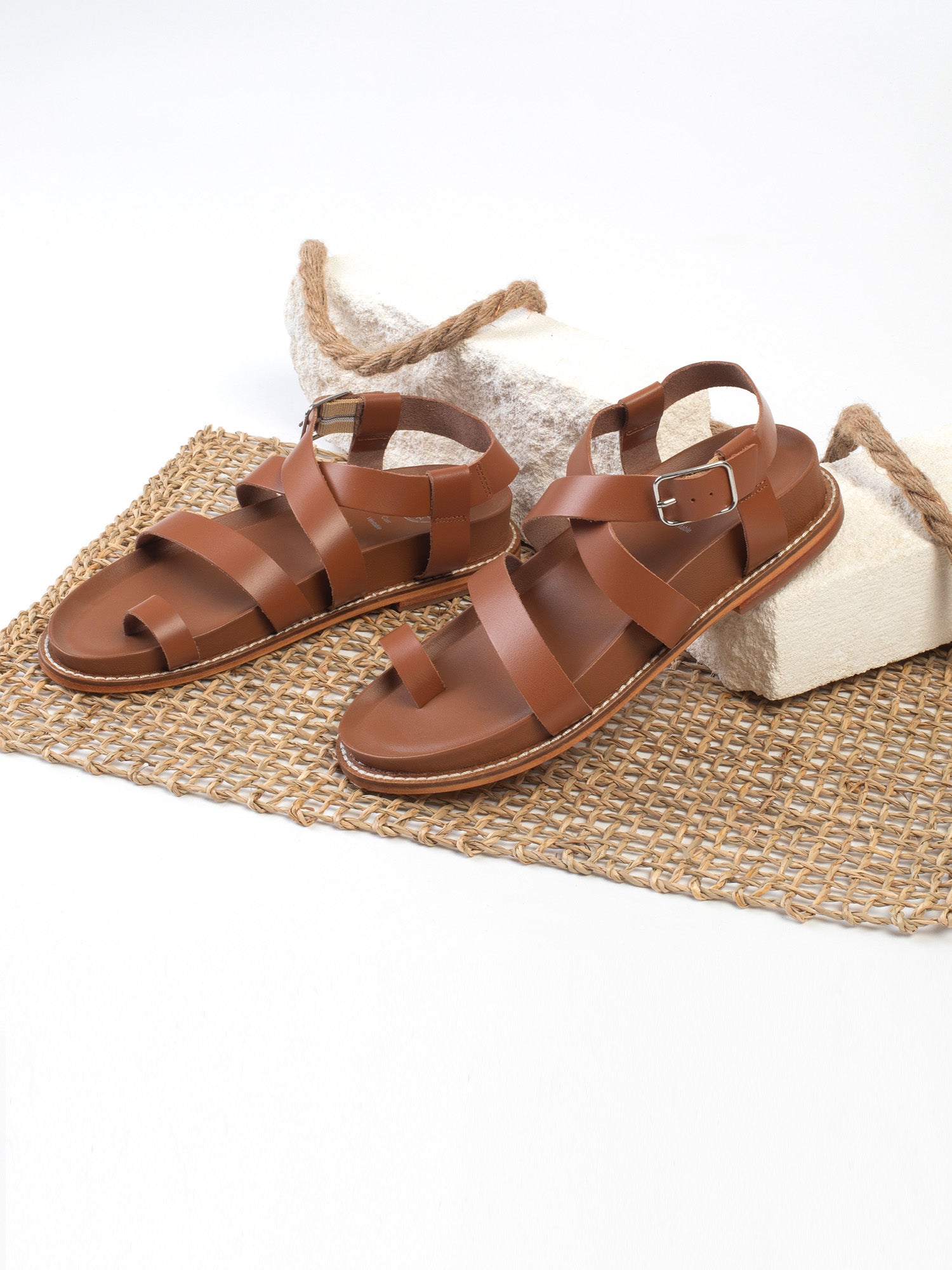 MUNERA sandales spartiates en cuir camel