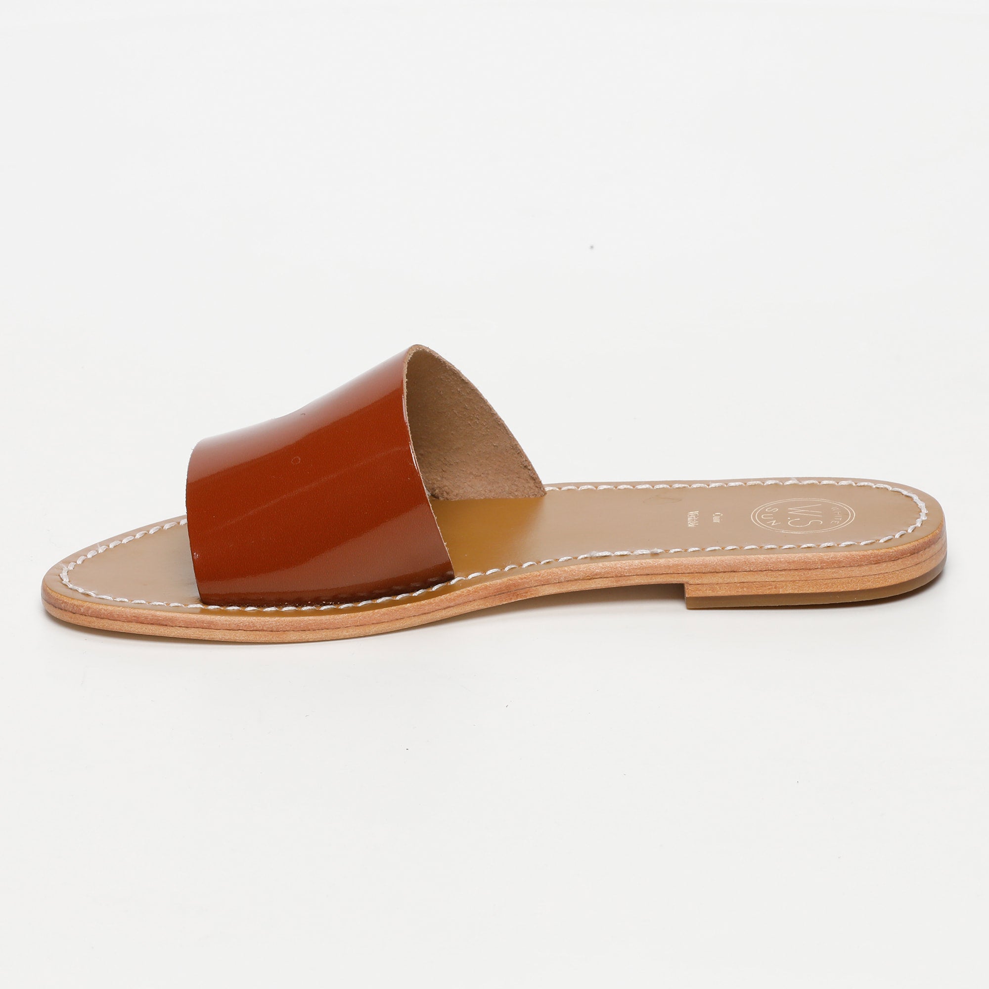 THERESE mules en cuir camel verni