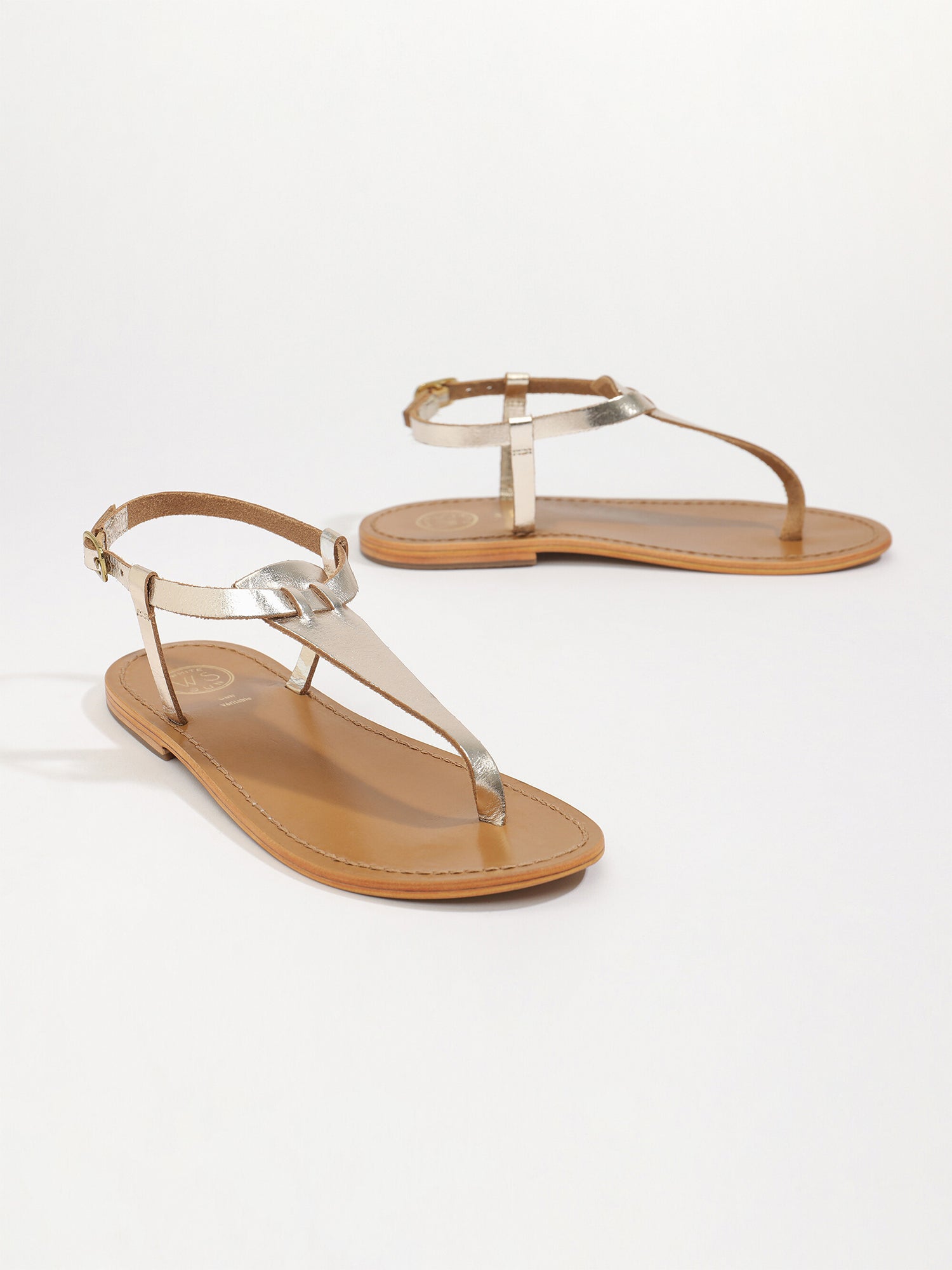 BULLA sandales entre doigt en cuir or