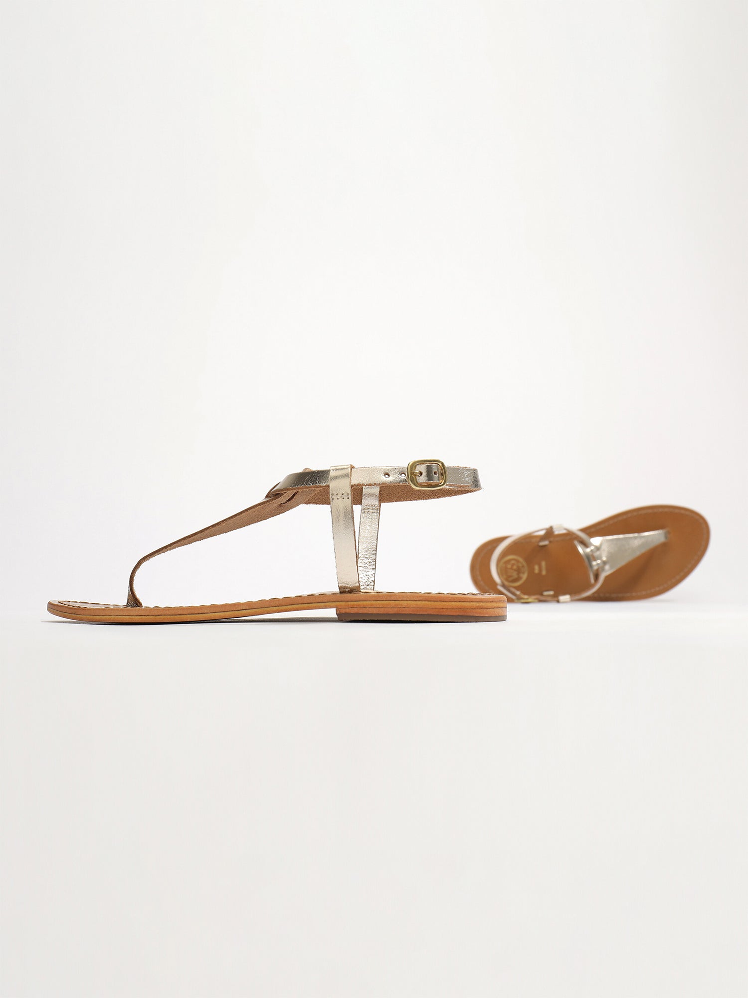 BULLA sandales entre doigt en cuir or