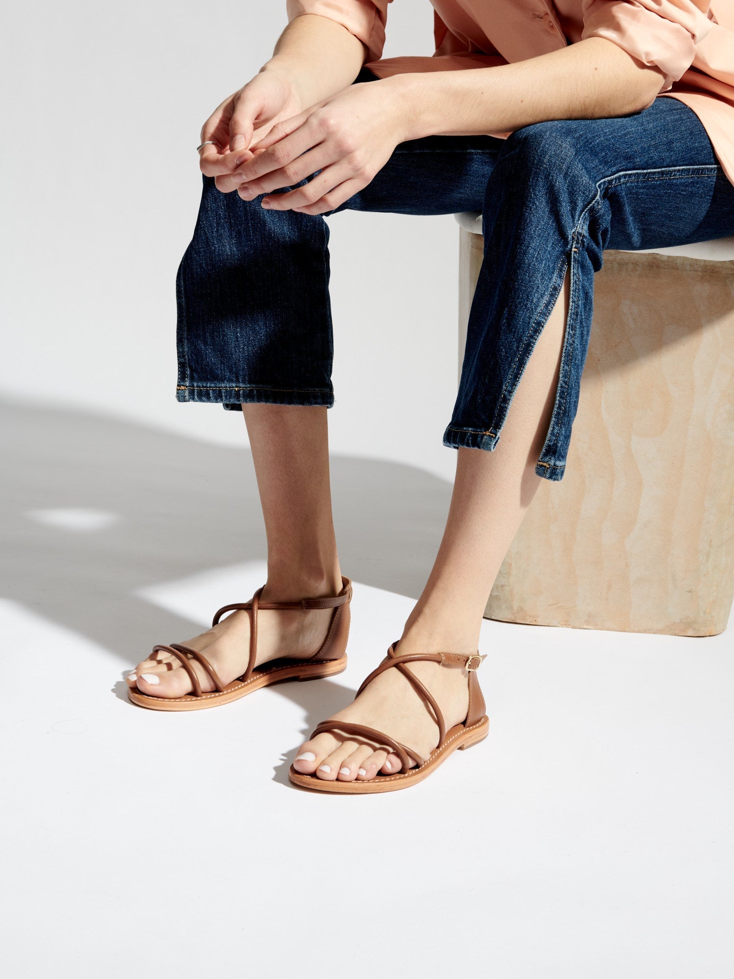 THEANO sandales en cuir camel
