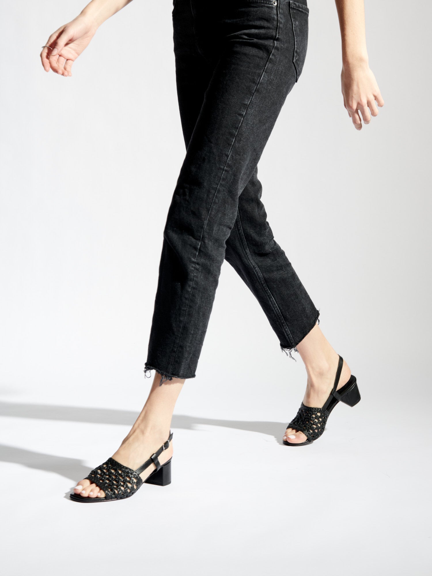 EMMY sandales talon tresse en cuir noir