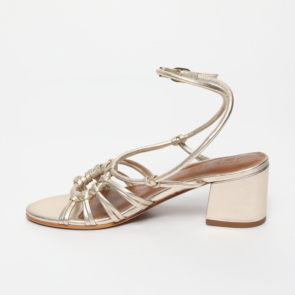 Deekshitha_sandales_en_cuir_platinium-White-Sun-4_a2a76f1a-9b3e-4c21-bb0e-1cc4368ceee7.jpg