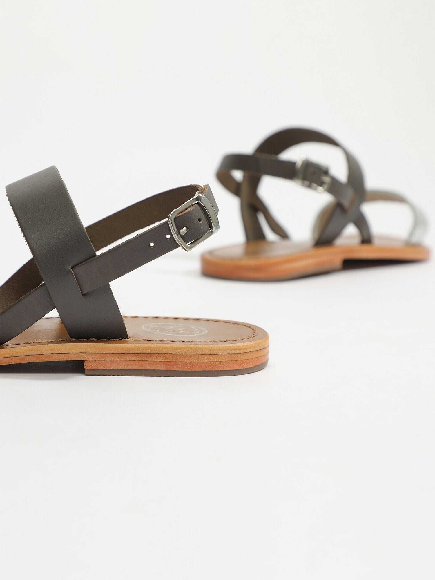 BURSA sandales bi-color en cuir gris et argent