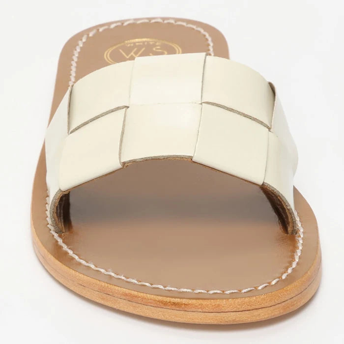 TUCANO mules en cuir ivoire verni