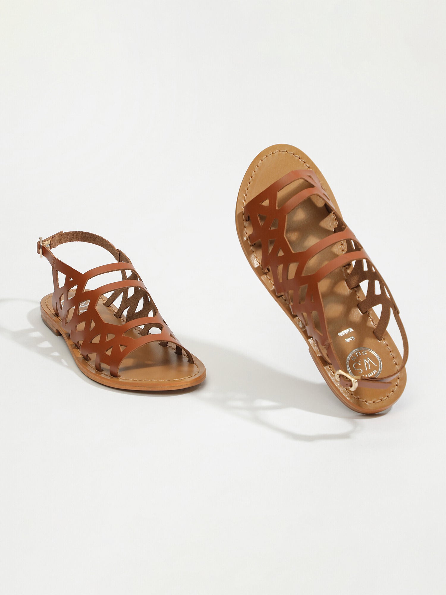 ARACATI sandales en cuir camel