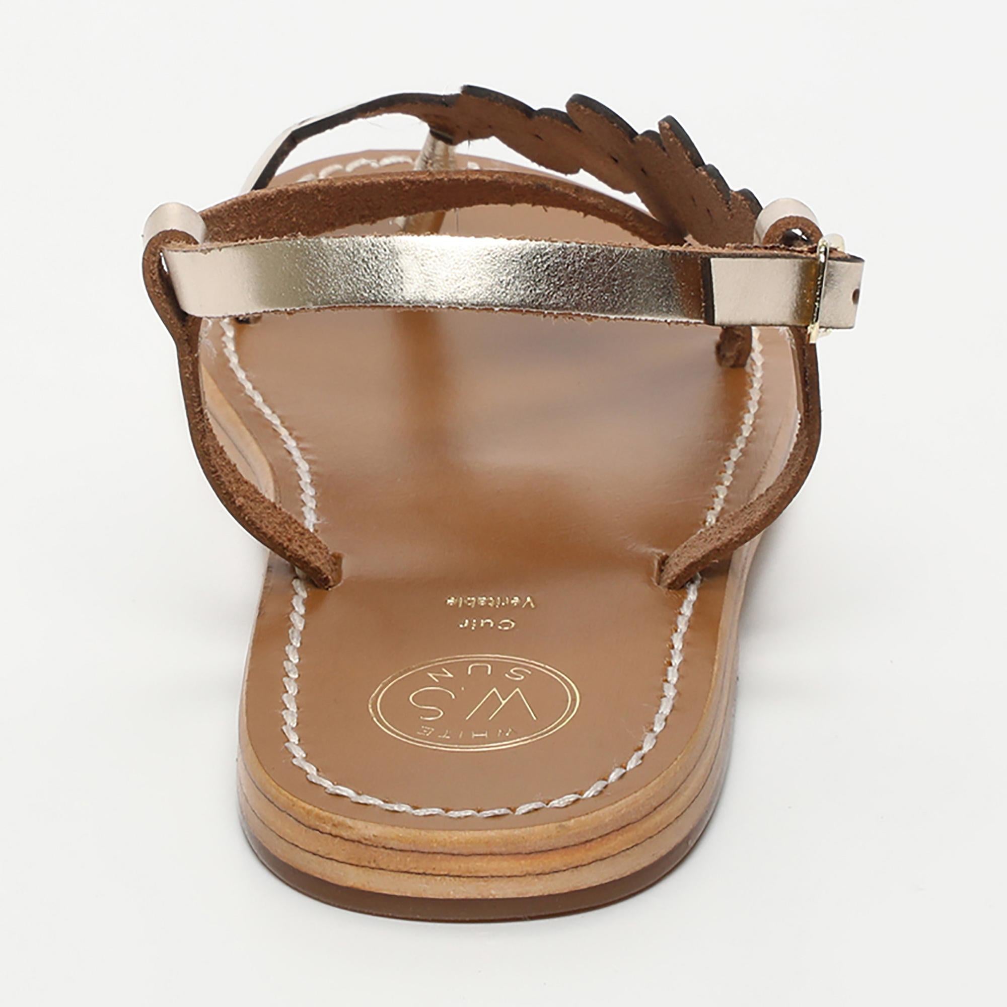 BABLI sandales entre doigt fantaisie en cuir or