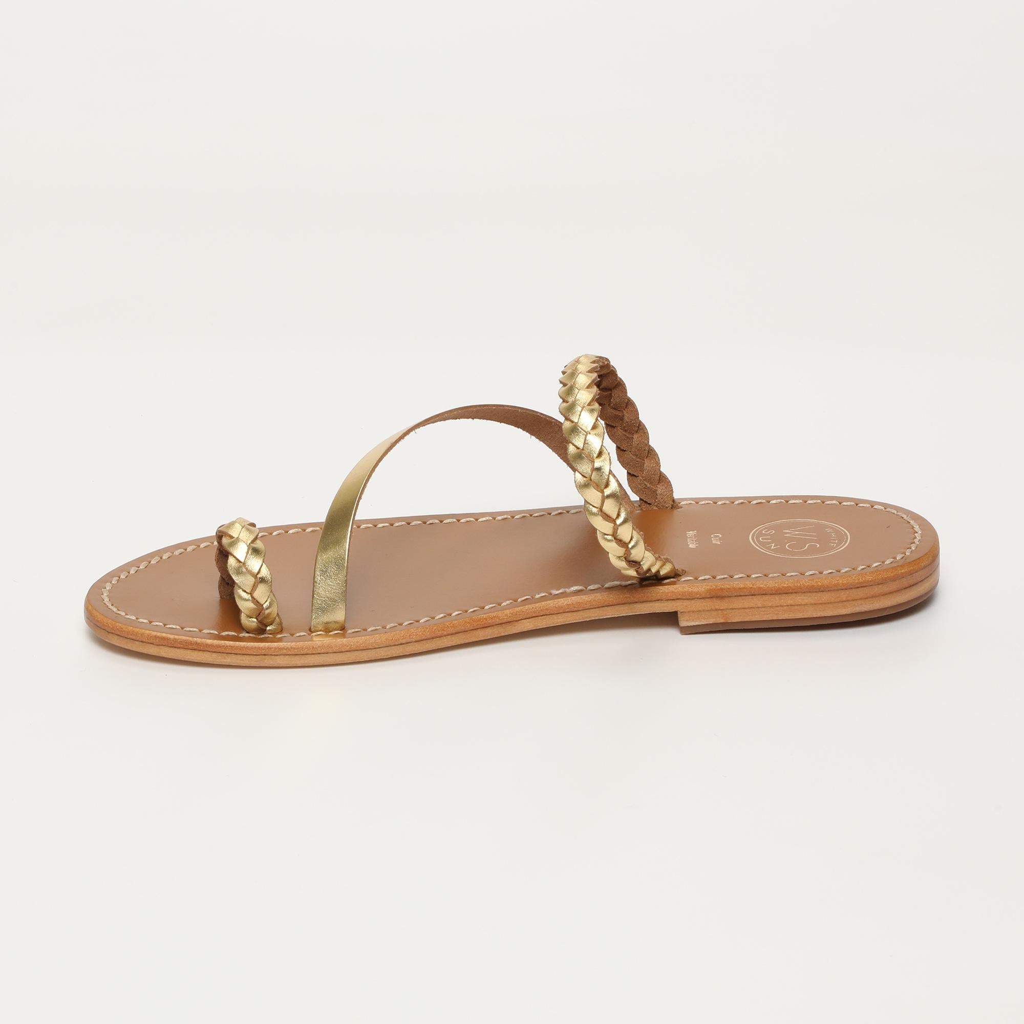 BANUPRIYA mules entre doigt tresse en cuir or foncé
