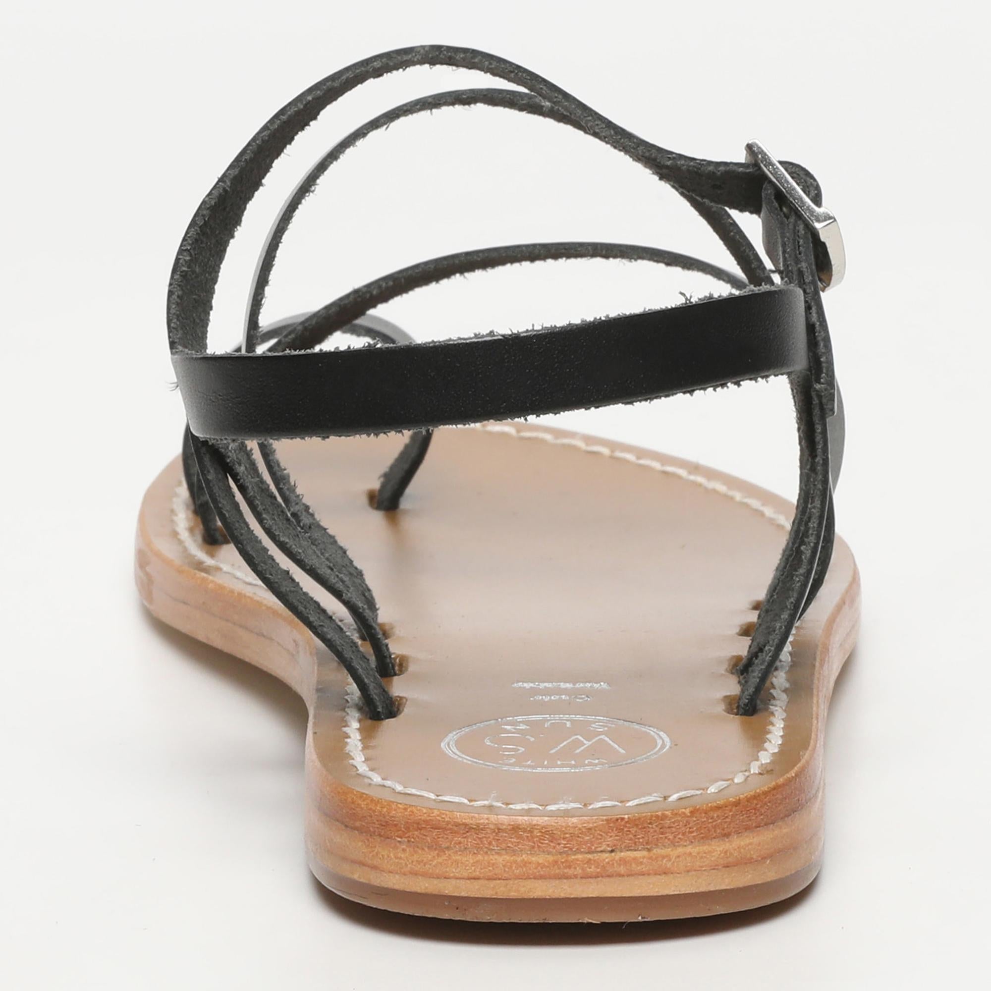 CAMBIA sandales entre doigt en cuir noir