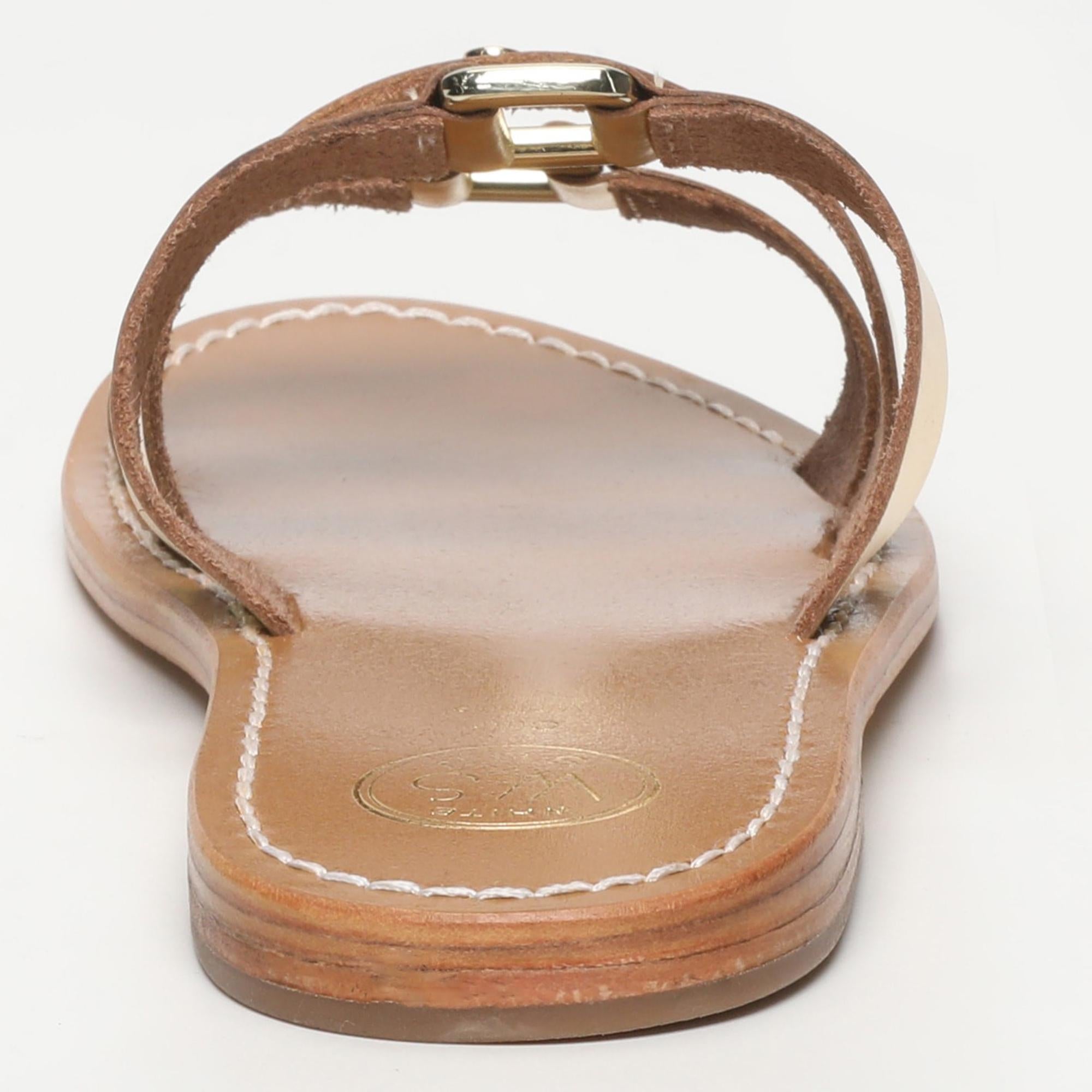 CARDENA mules en cuir or foncé