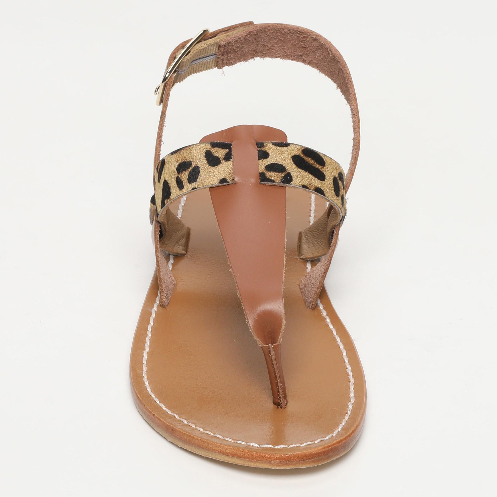 CASAS sandales entre doigt animal en cuir camel et léopard