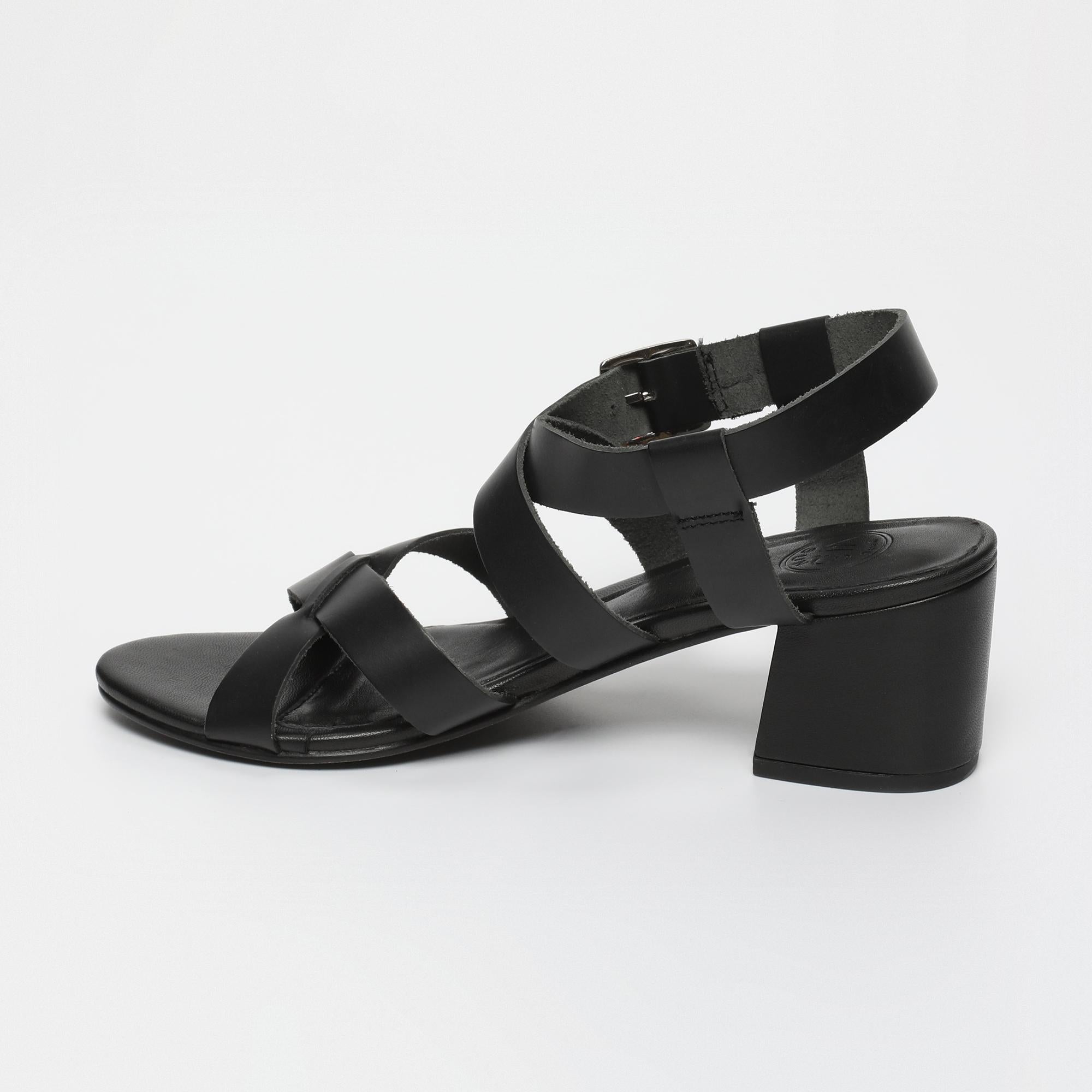 DHANASHRI sandales talon en cuir noir