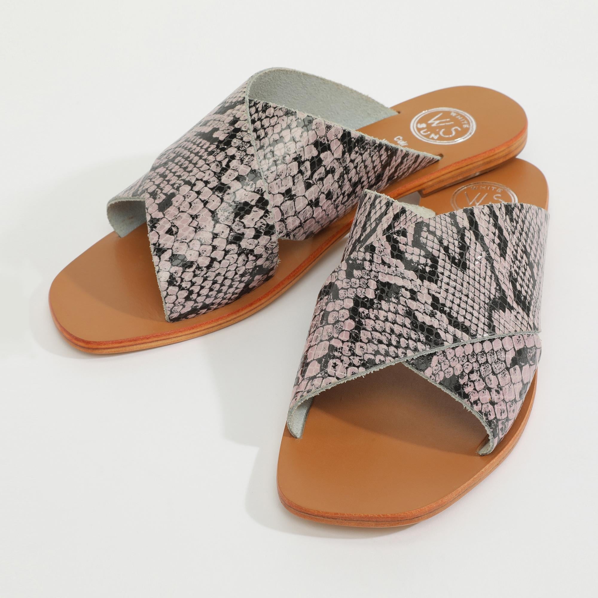 IGGY sandales en cuir python rose clair