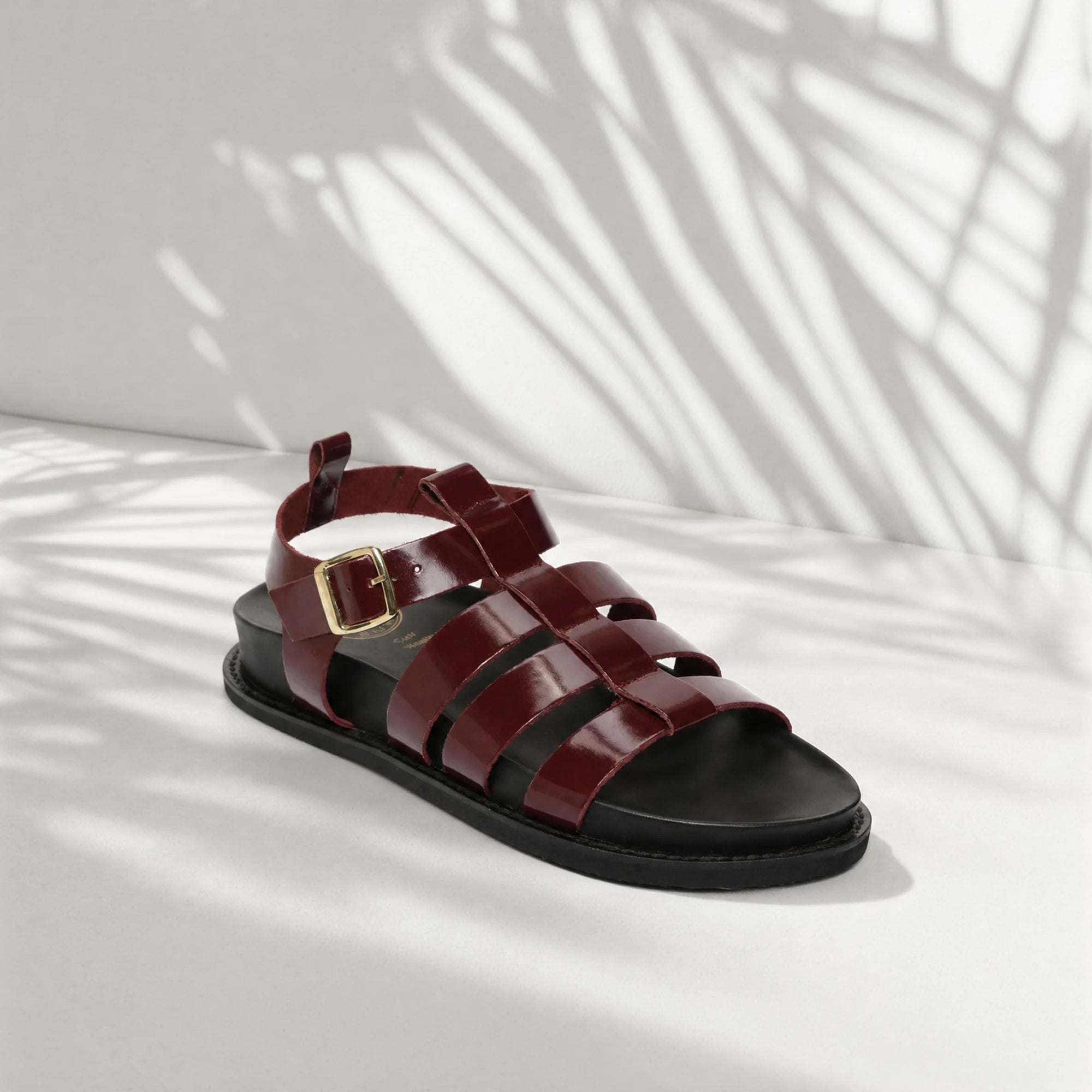 TYLER sandales en cuir blackberry verni