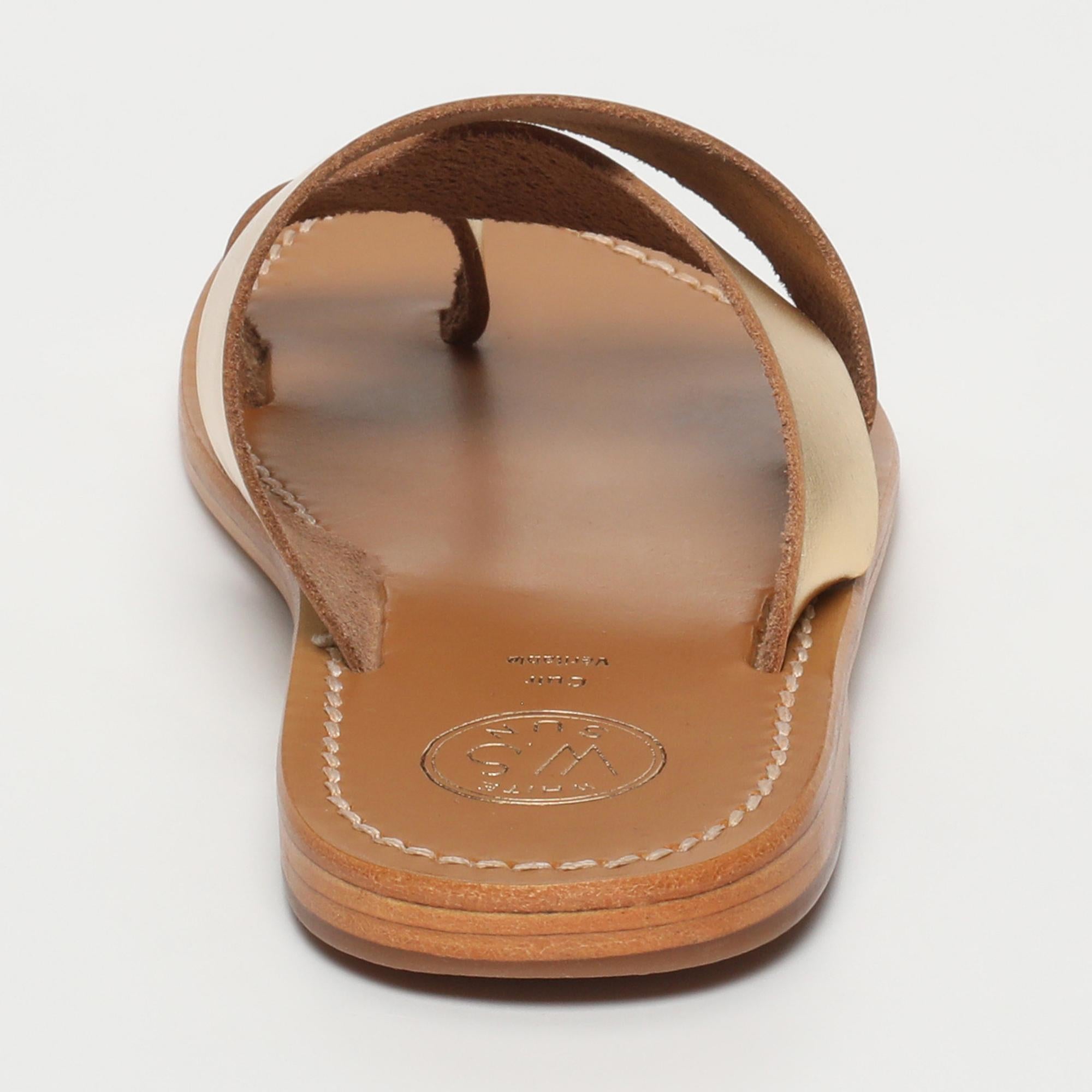 TAMAR mules entre doigt en cuir or foncé