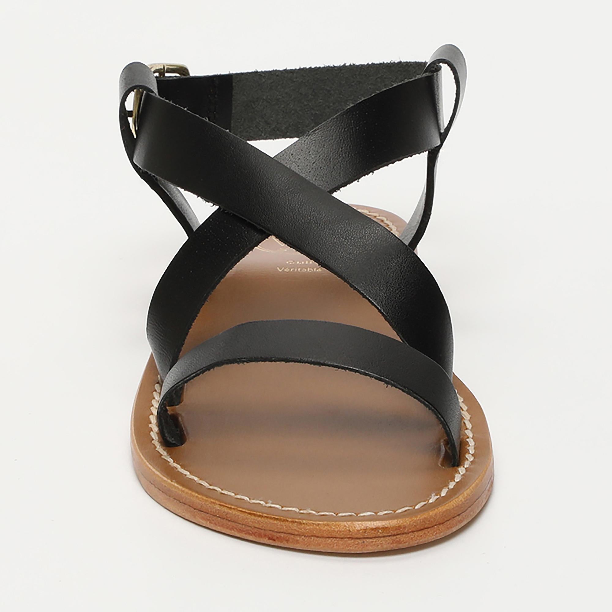 TENZIN sandales en cuir noir