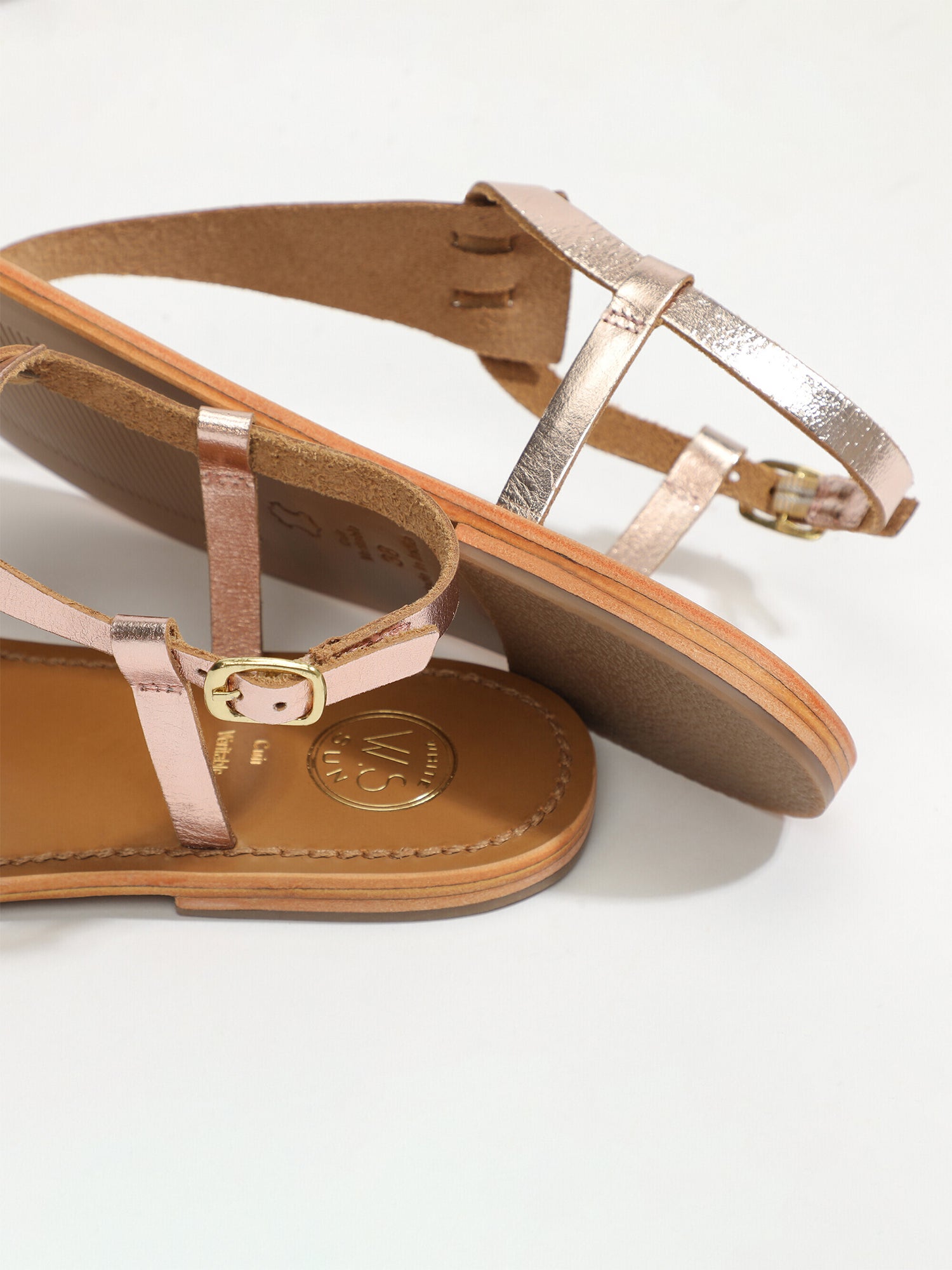 BULLA sandales entre doigt en cuir or rose