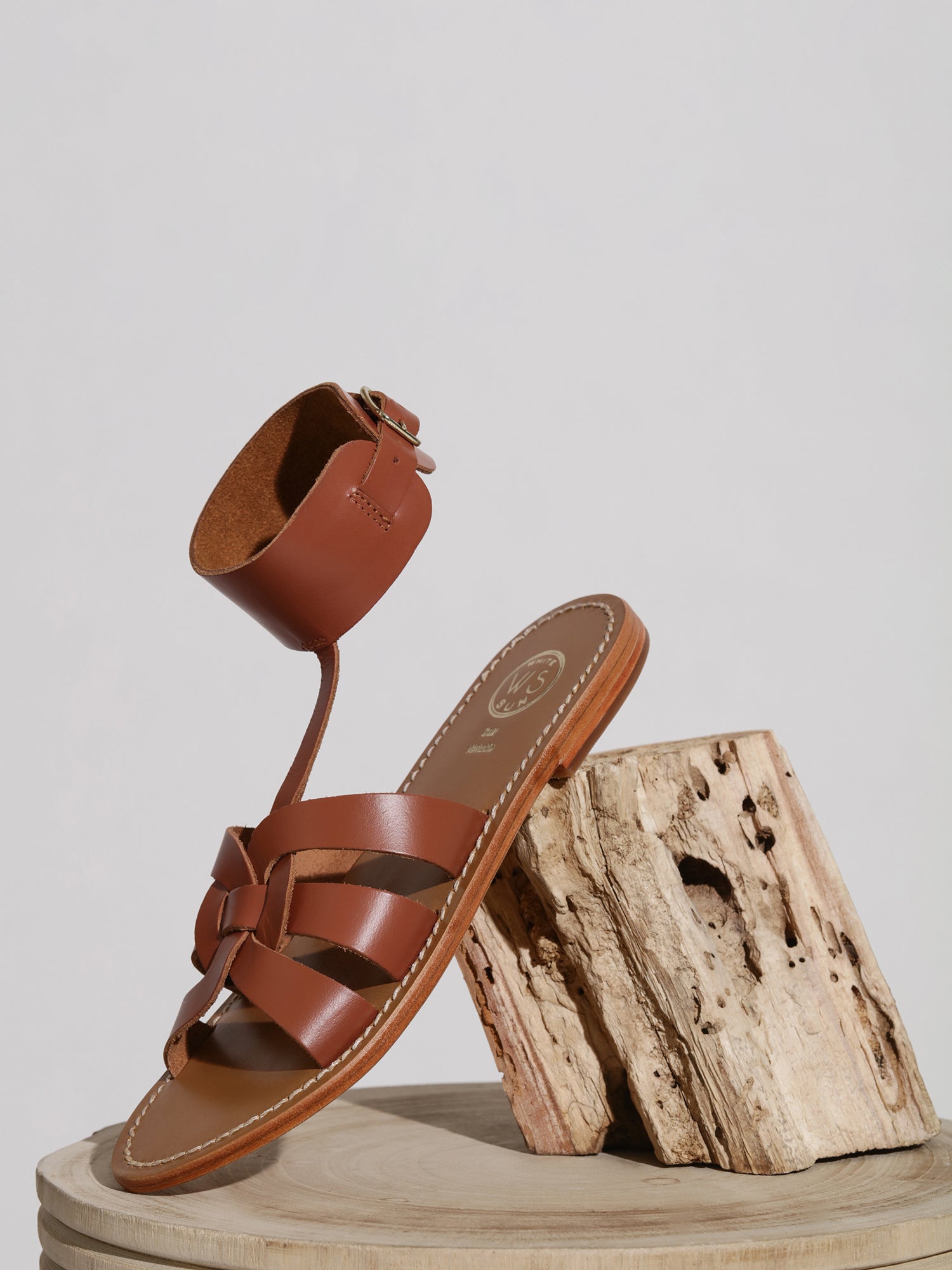 CESARINE sandales en cuir camel