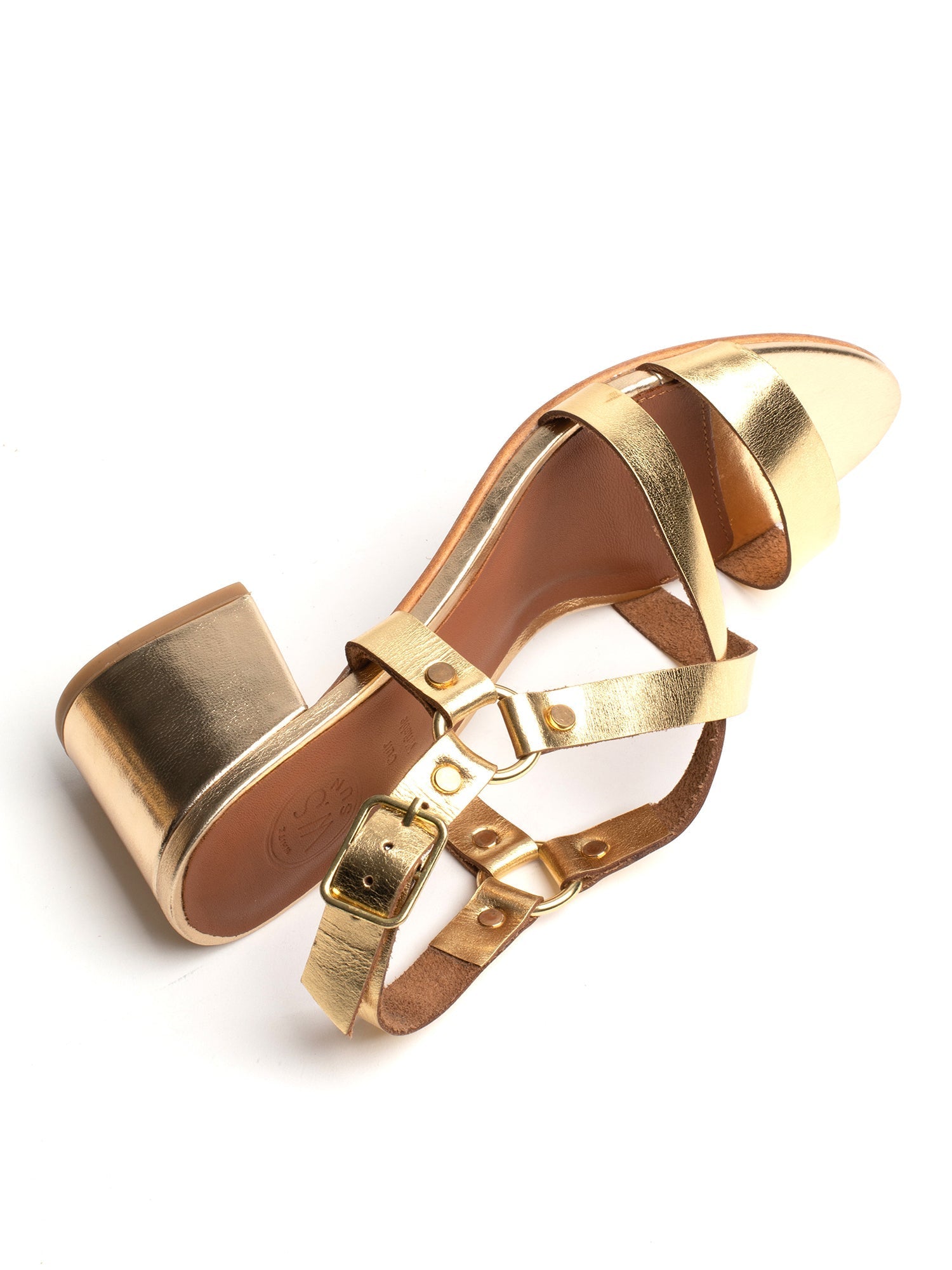 AMA sandales talon en cuir or foncé