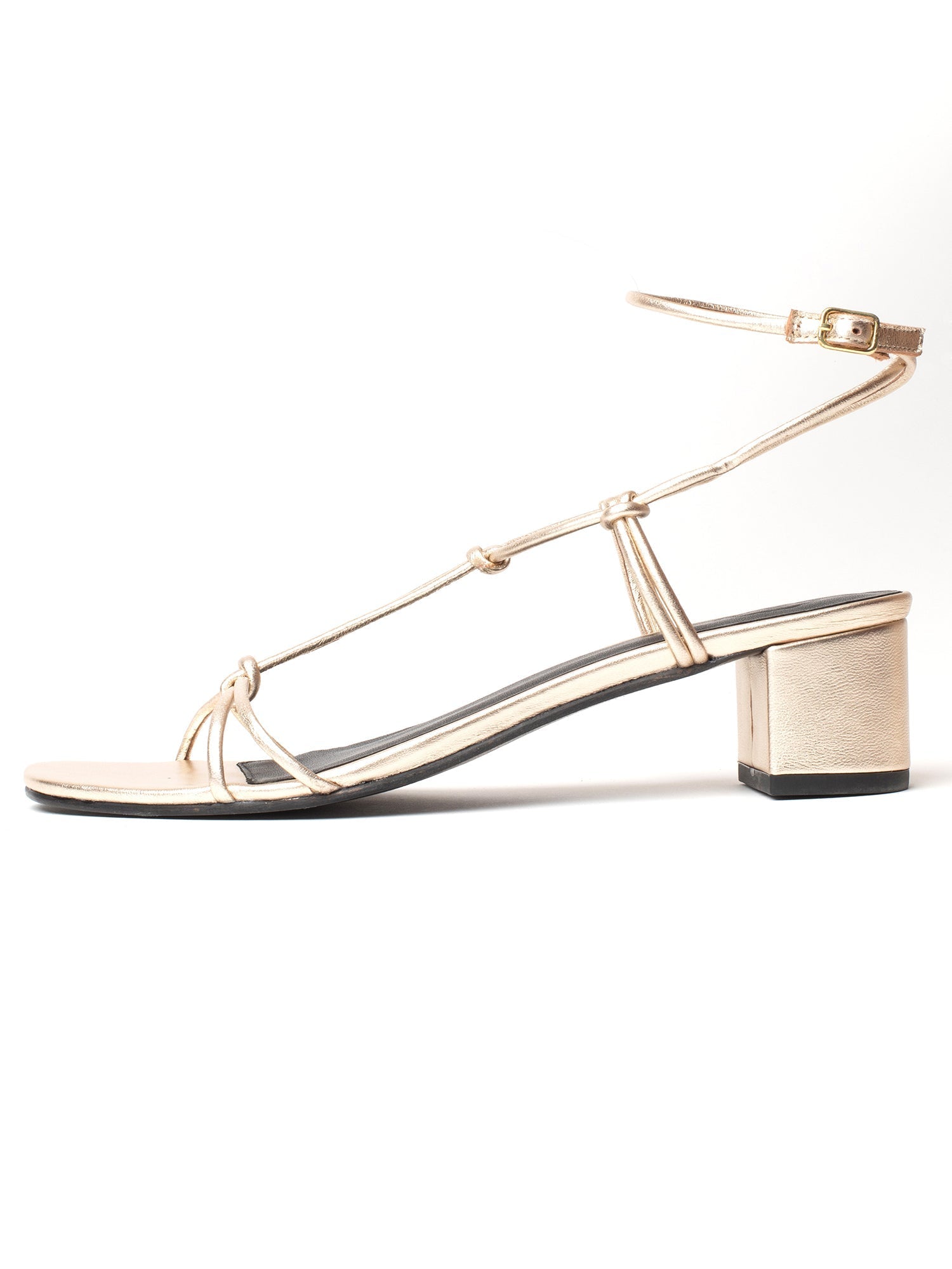 AQUENE sandales talon bracelet de cheville en cuir or