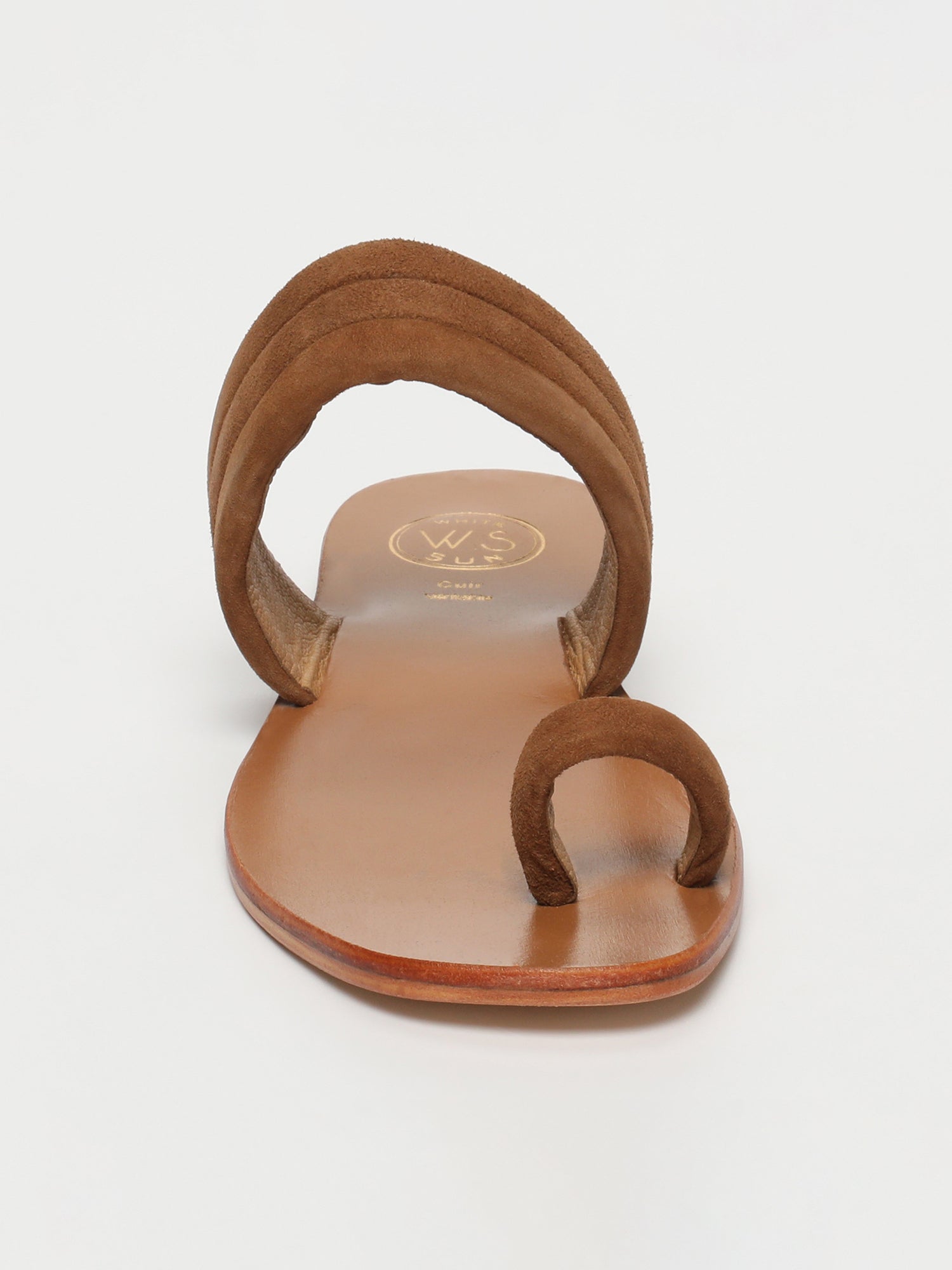 MILLU mules entre doigt matelassées en cuir camel