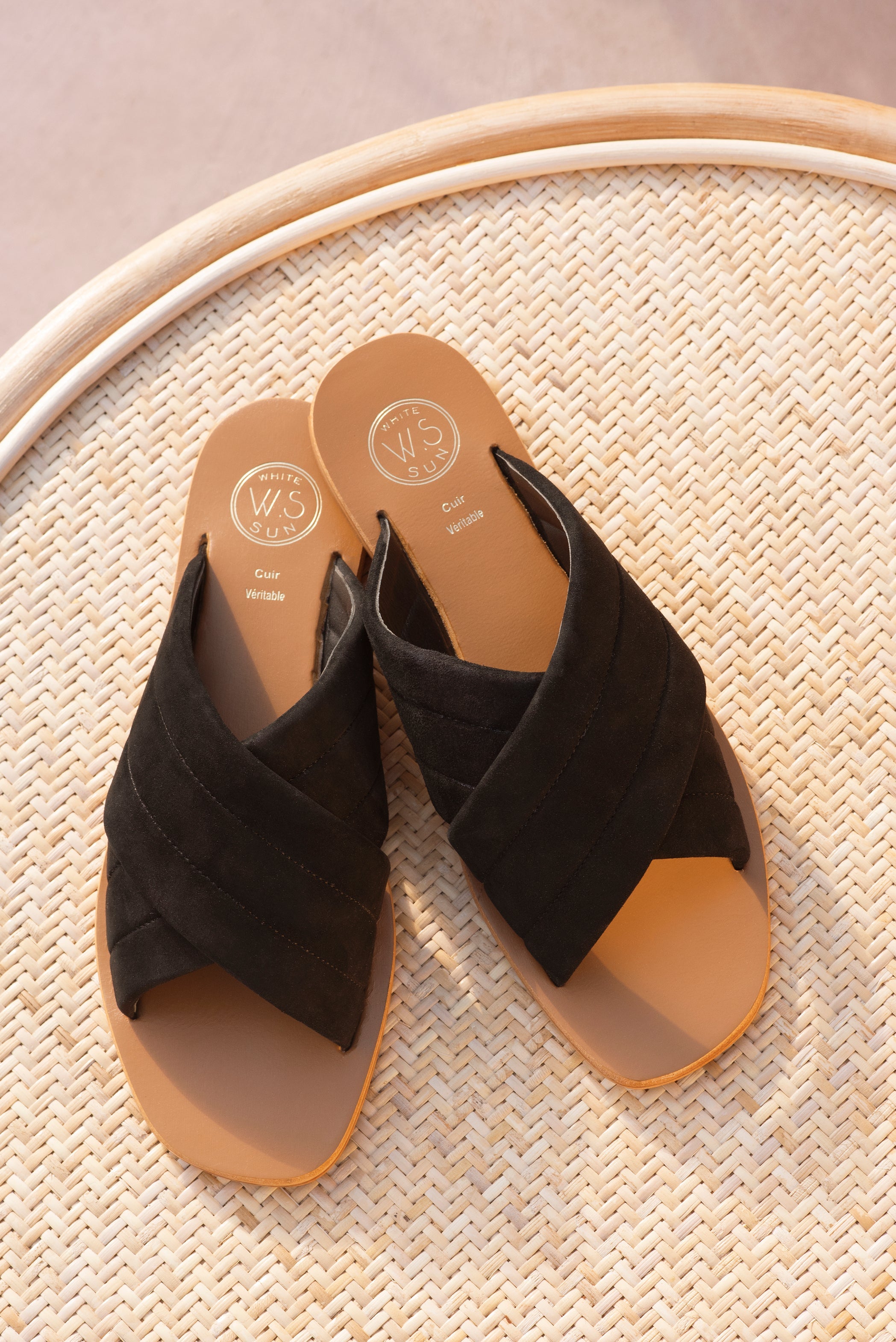 TRU sandales en cuir noir