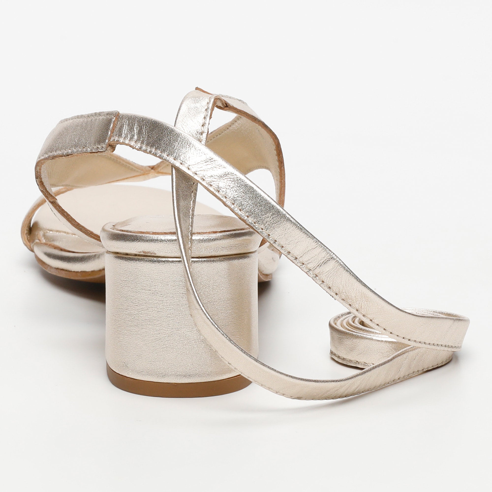 ISINYA sandales talon lacets en cuir platine