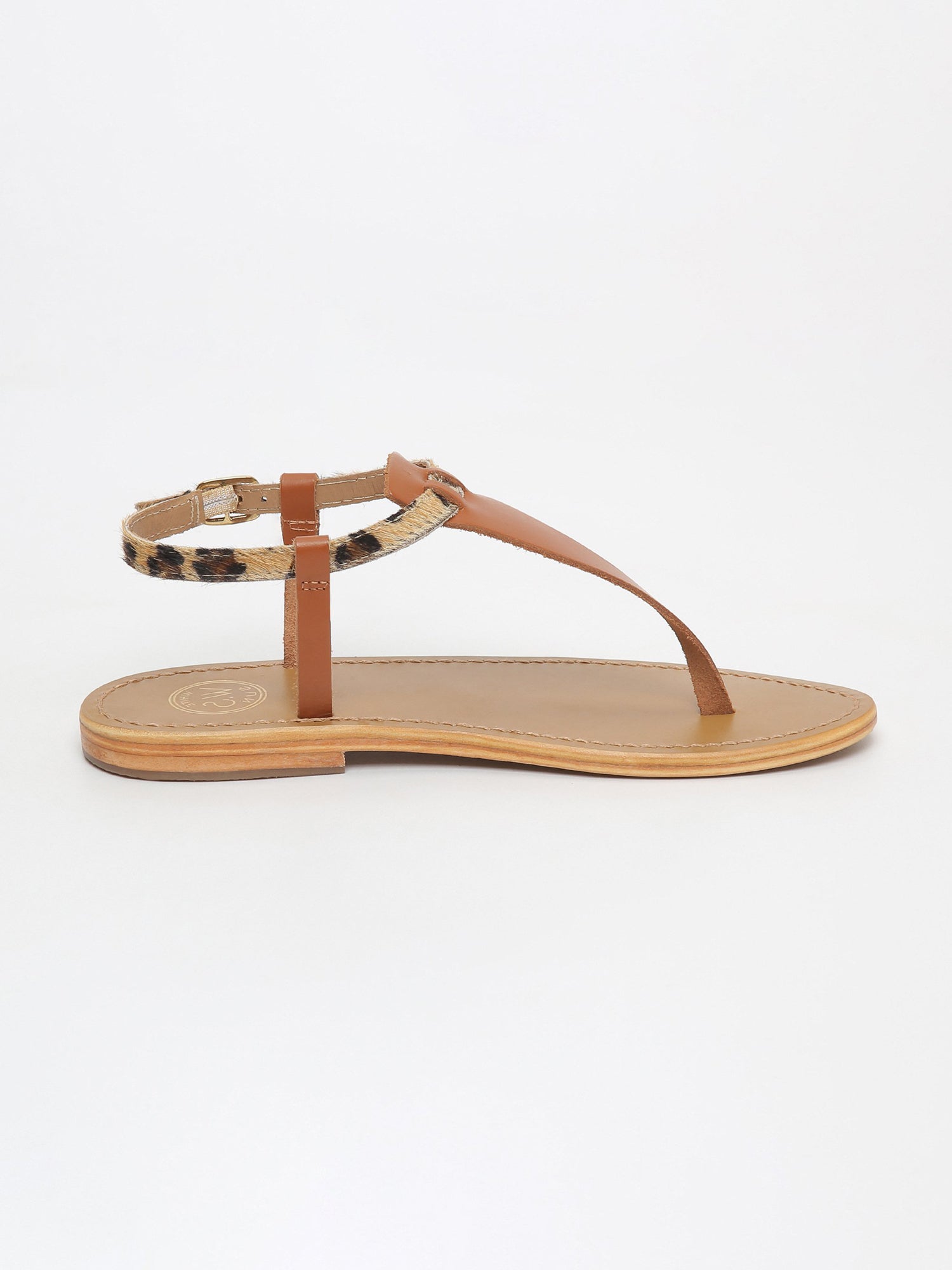 BULLA sandales entre doigt en cuir camel et léopard