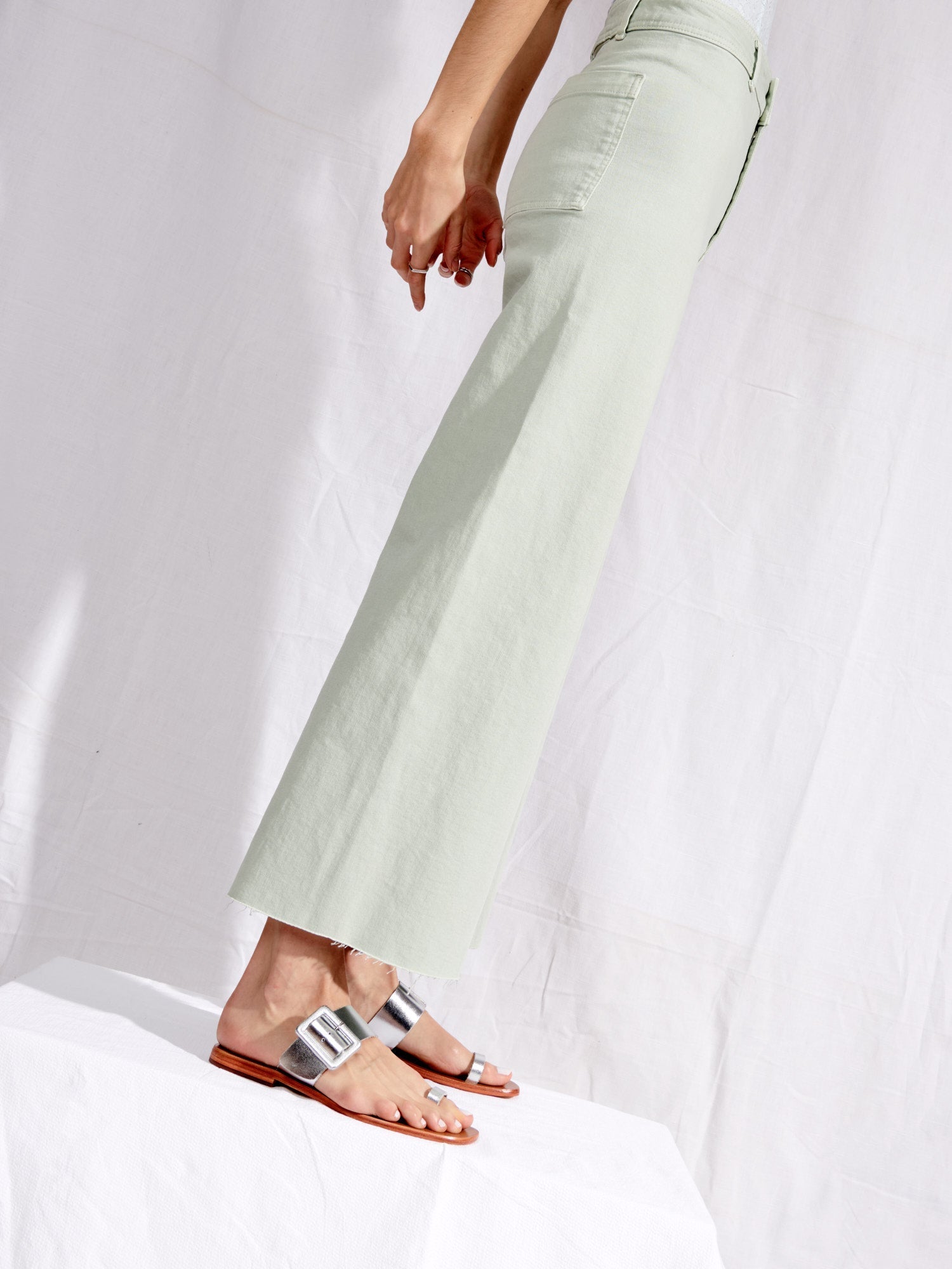 ARMAN sandales en cuir argent